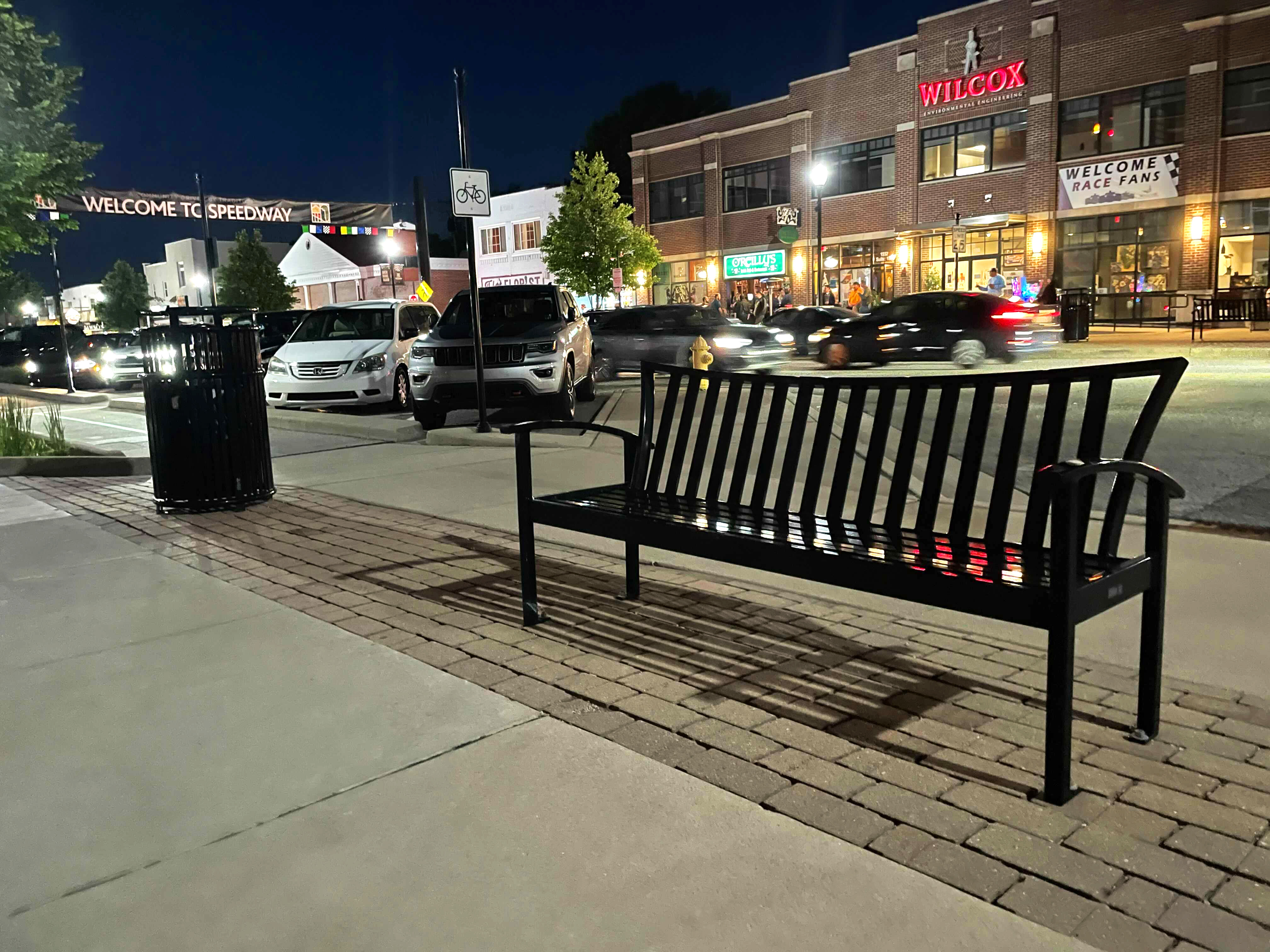 Exeter Bench With Back 6Ft Glossblack Galleria Litter Receptacle 32Gal Glossblack Municipal Streetscape Speedwayin