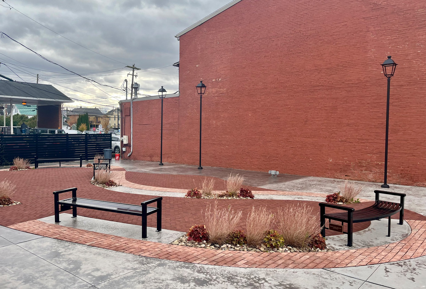 Blog10 Reading Curved Bench Without Back Plaque Glossblack Gillespiepark Bloomsburgpa2