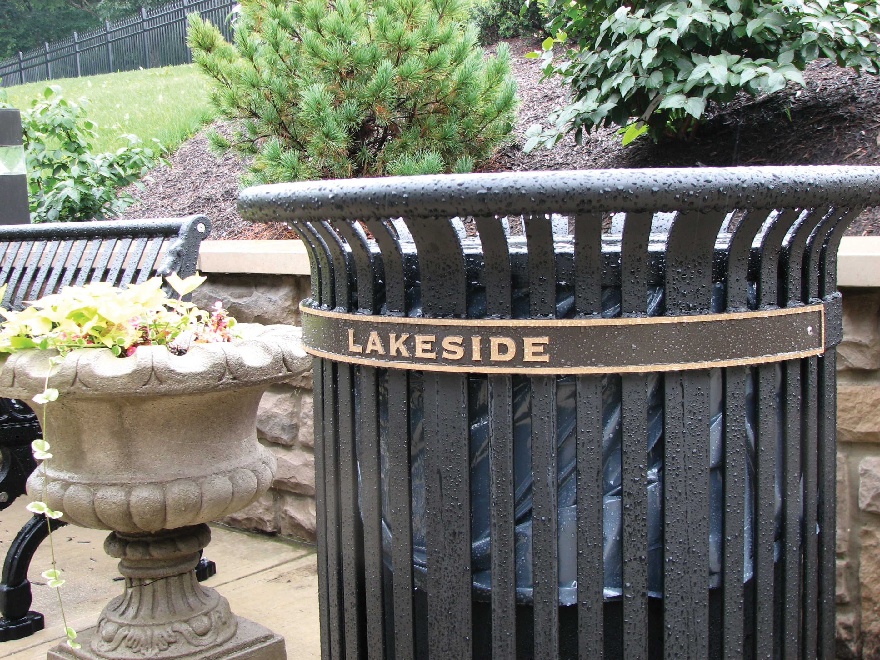 Midtown Litter Receptacle 32Gal Curved Plaque Municipal Park Lakesideoh