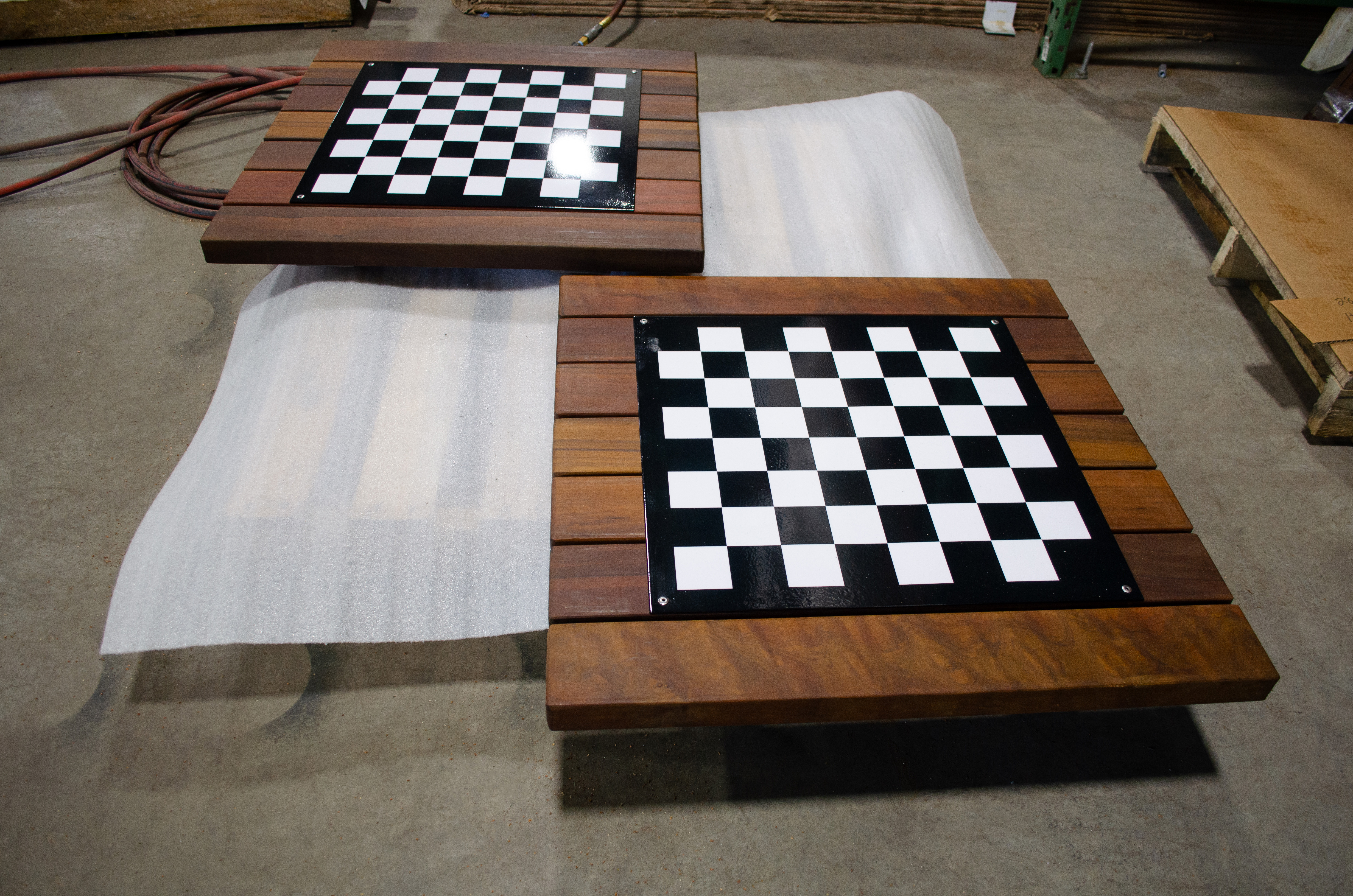 Gametable Ipe Checkerboard Krdplant