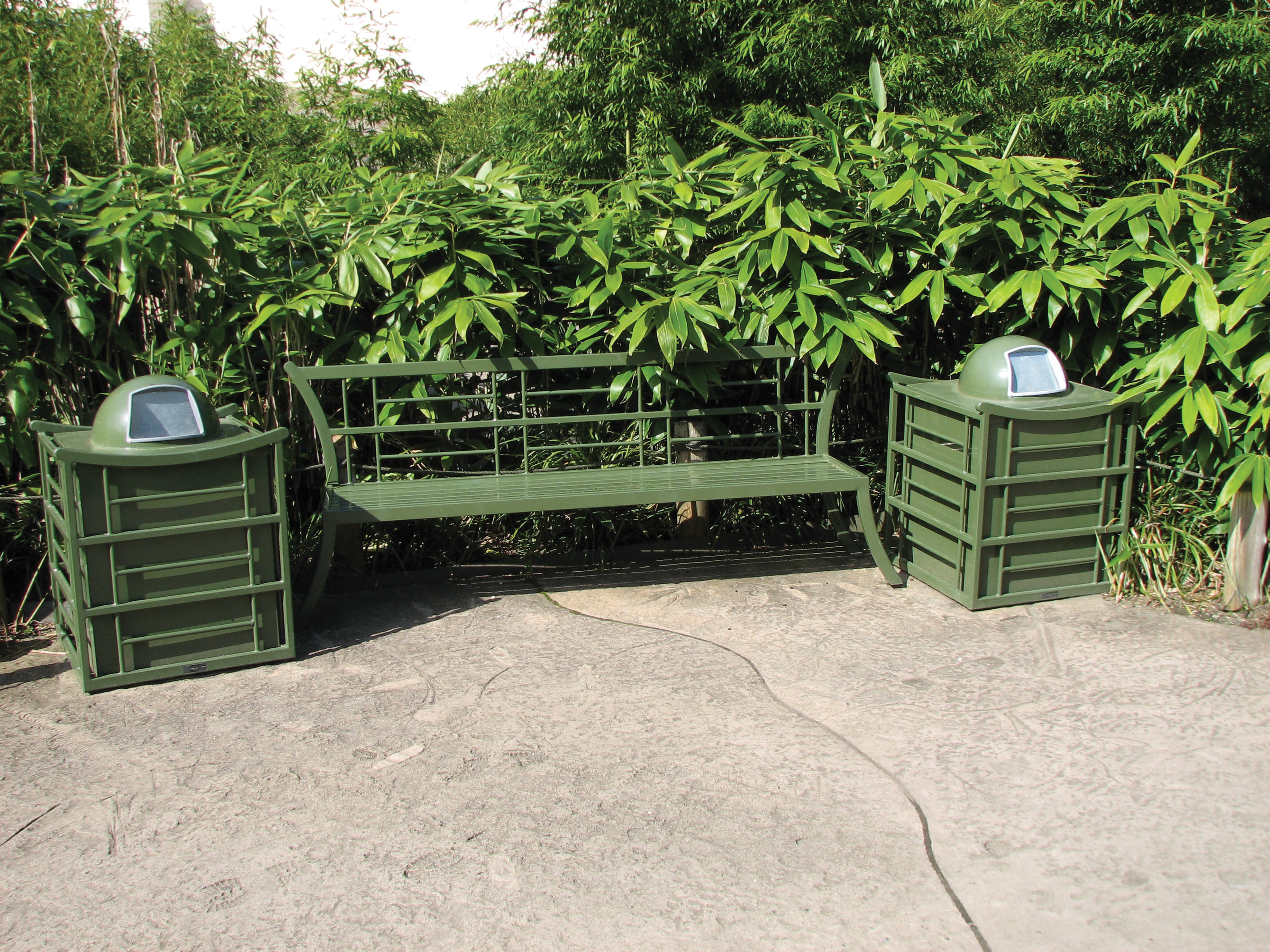 Tei Bench With Back 6Ft Tei Litter Receptacle 32Gal Mossgreen Recreation Zoo Tacomawa (1)