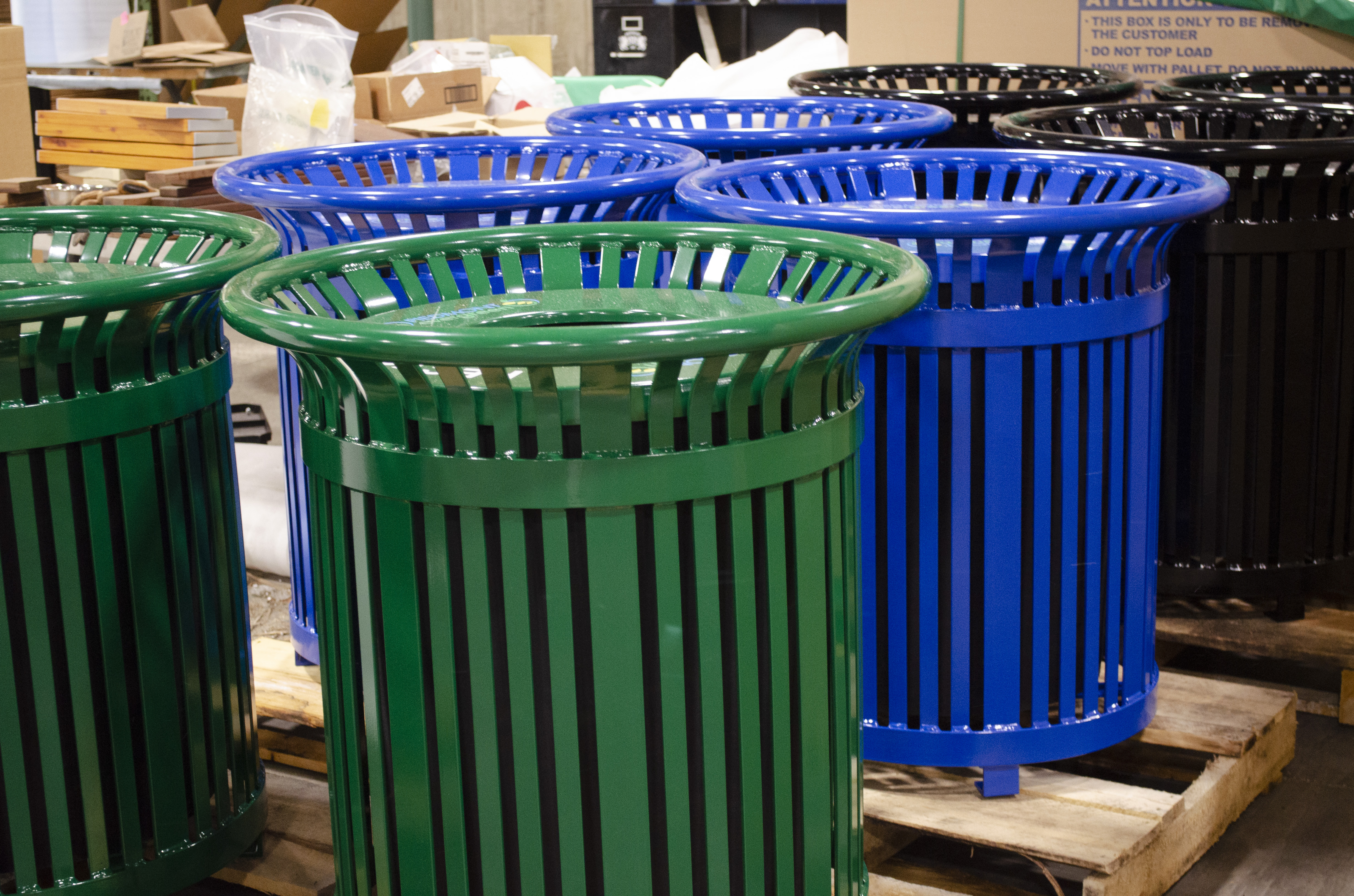Midtown Litter Receptacle 32 Evergreen Nantucketblue Glossblack Production