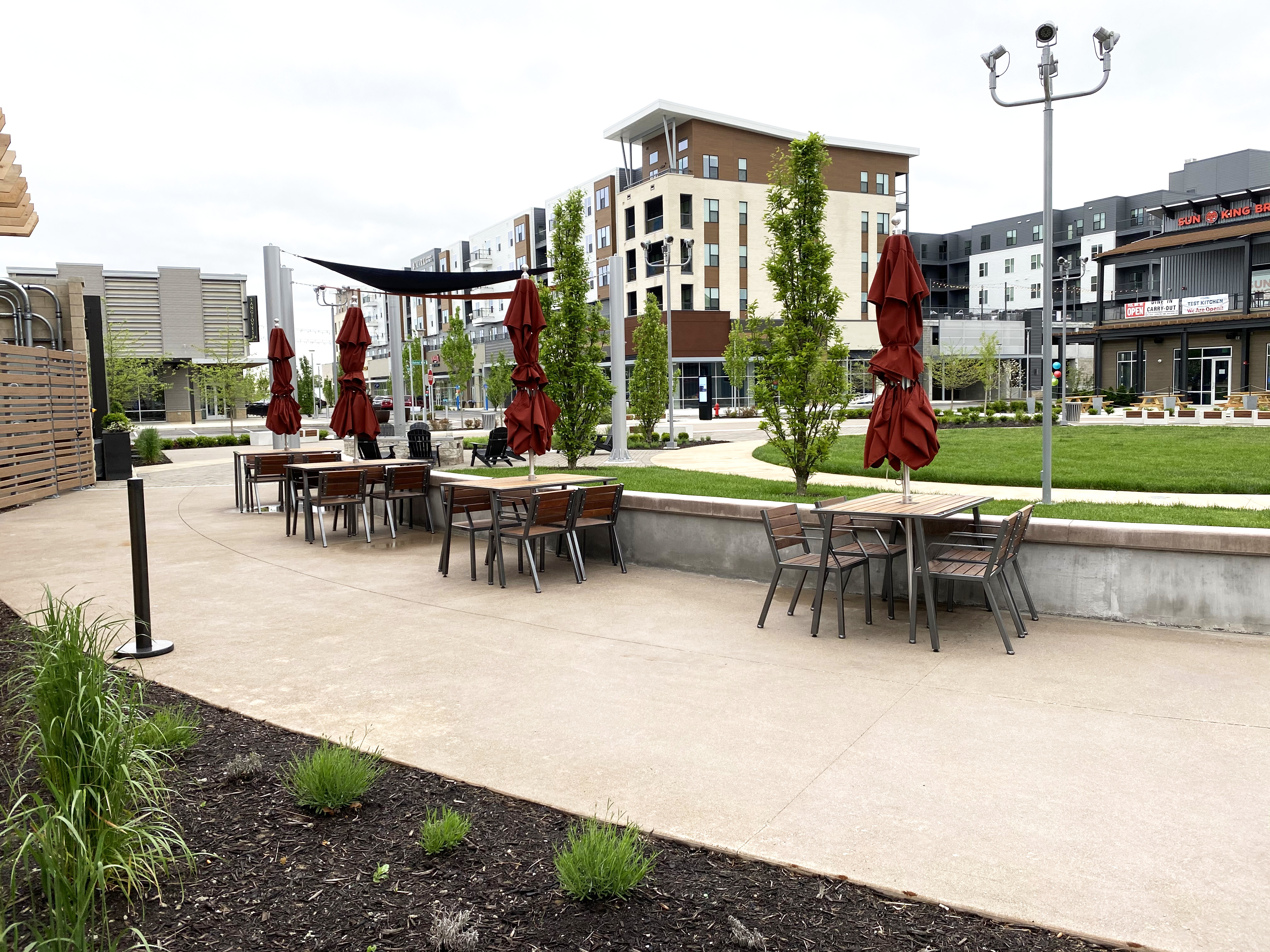 Enzo Table Sets Chromite Ipe Umbrellas Retail Fishersin