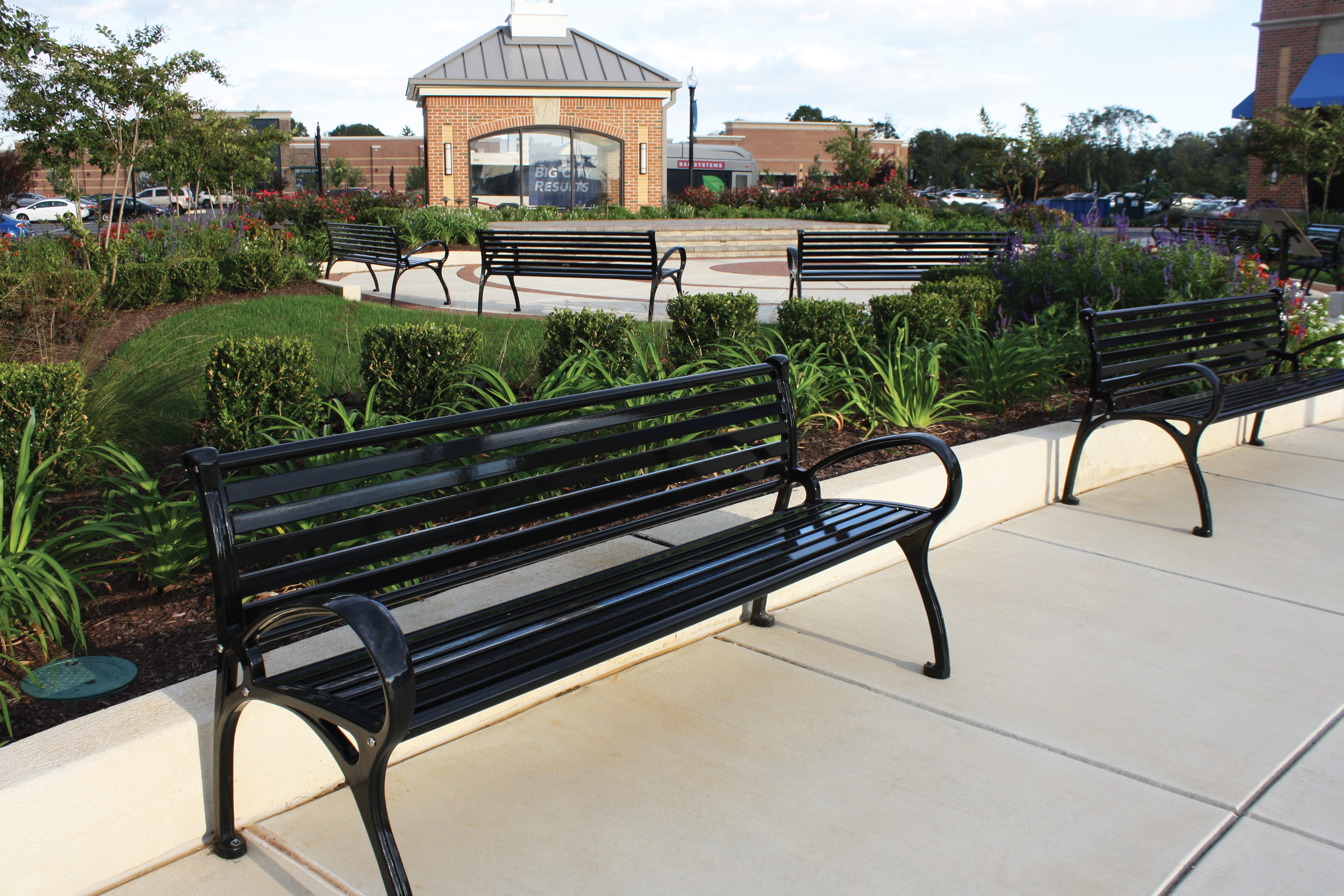 Schenley Bench With Back 6Ft Glossblack Retail Shoppingcenter Lancasterpa