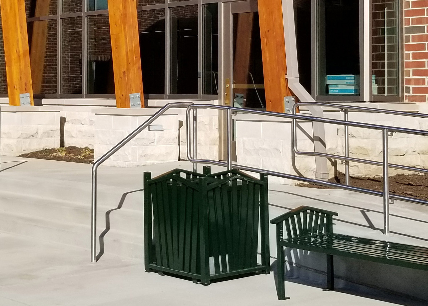Feature Atticus Bench Without Back 6Ft Atticus Litter Receptacle 32Gal Huntergreen Education Elementaryschool (7)