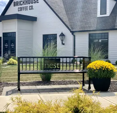 Leesburg 6Ft Bench With Back Logo Glossblack Storefront