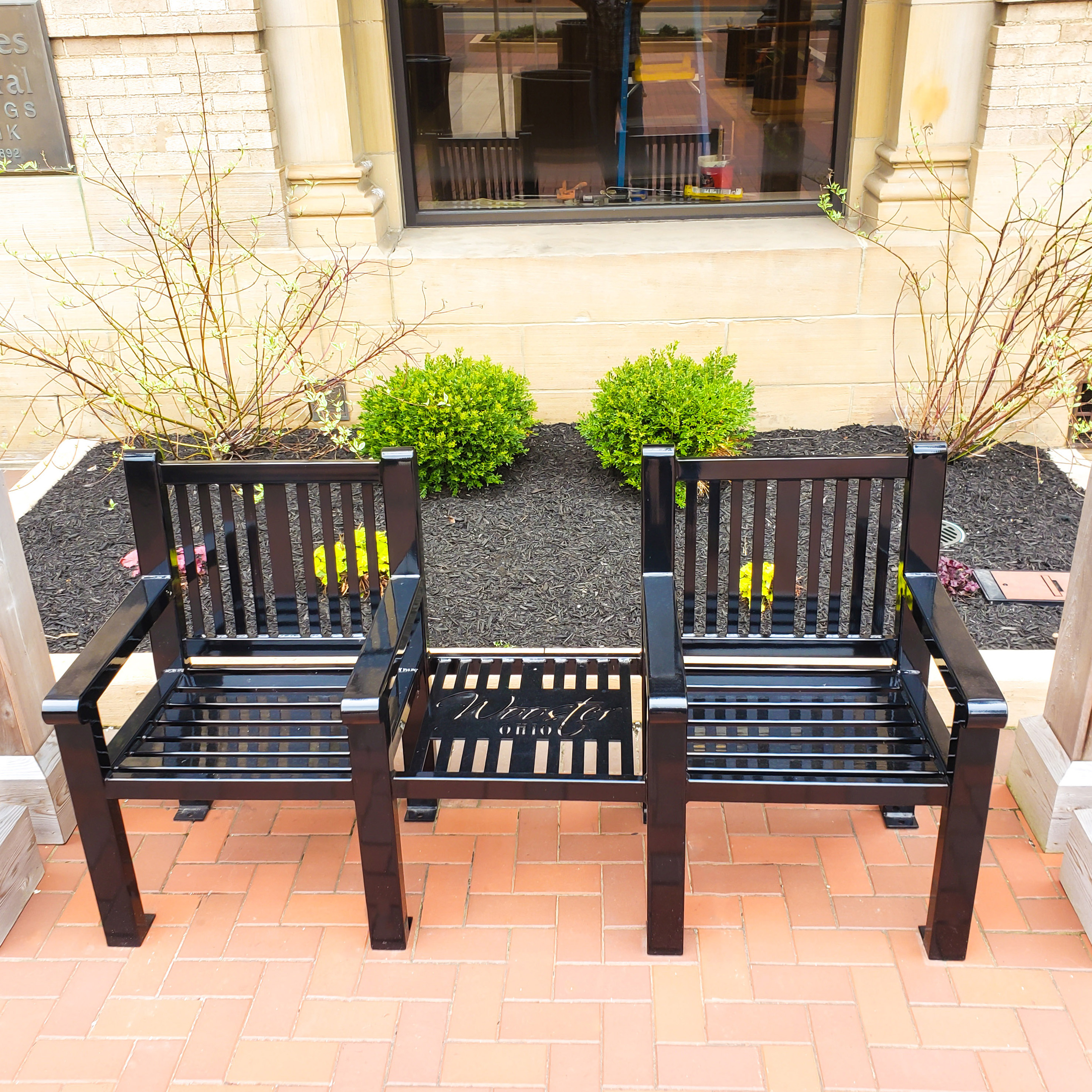RE26 Centertable Glossblack Streetscape Lasercut Woosteroh