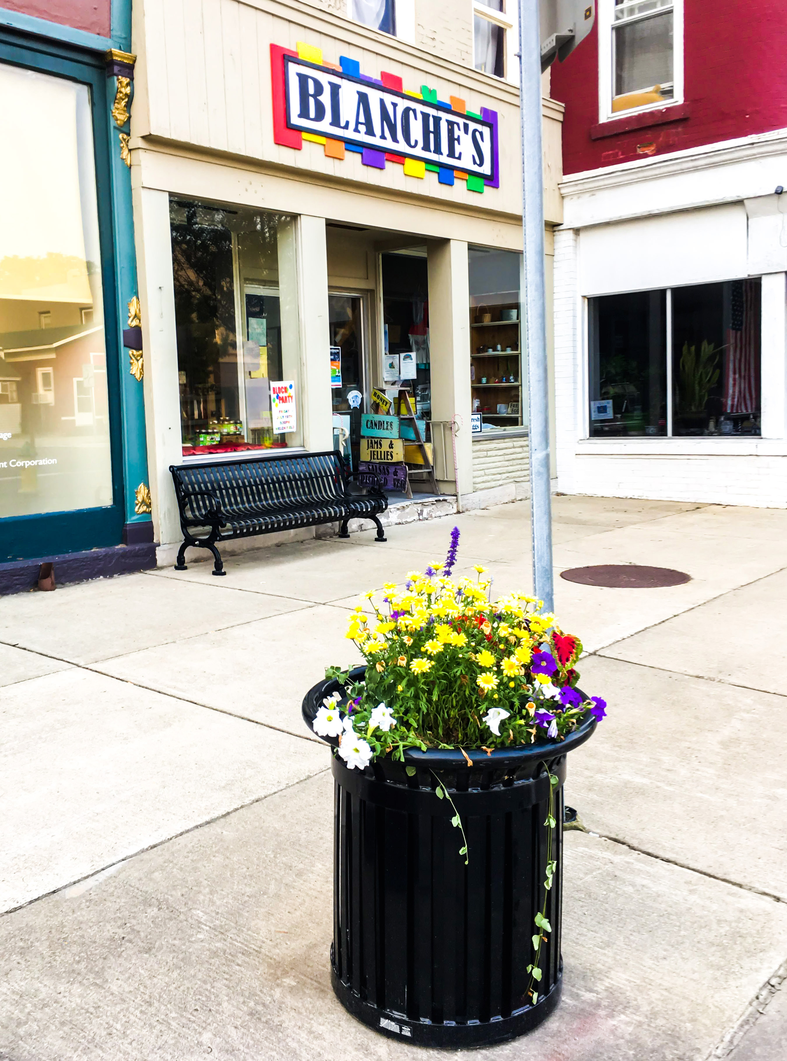 Midtown Planter 32Gal Matteblack Municiipal Streetscape Westfieldny