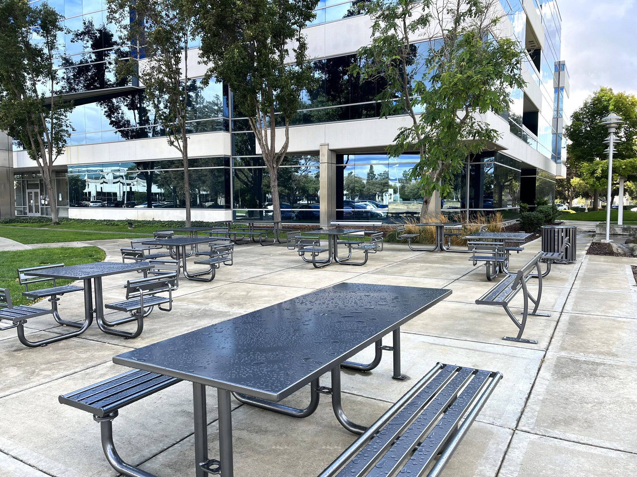Penn Rectangular Table Set Penn Round Table Set Penn Bench With Back 6Ft Chromite Corporate Officecomplex Dublinca