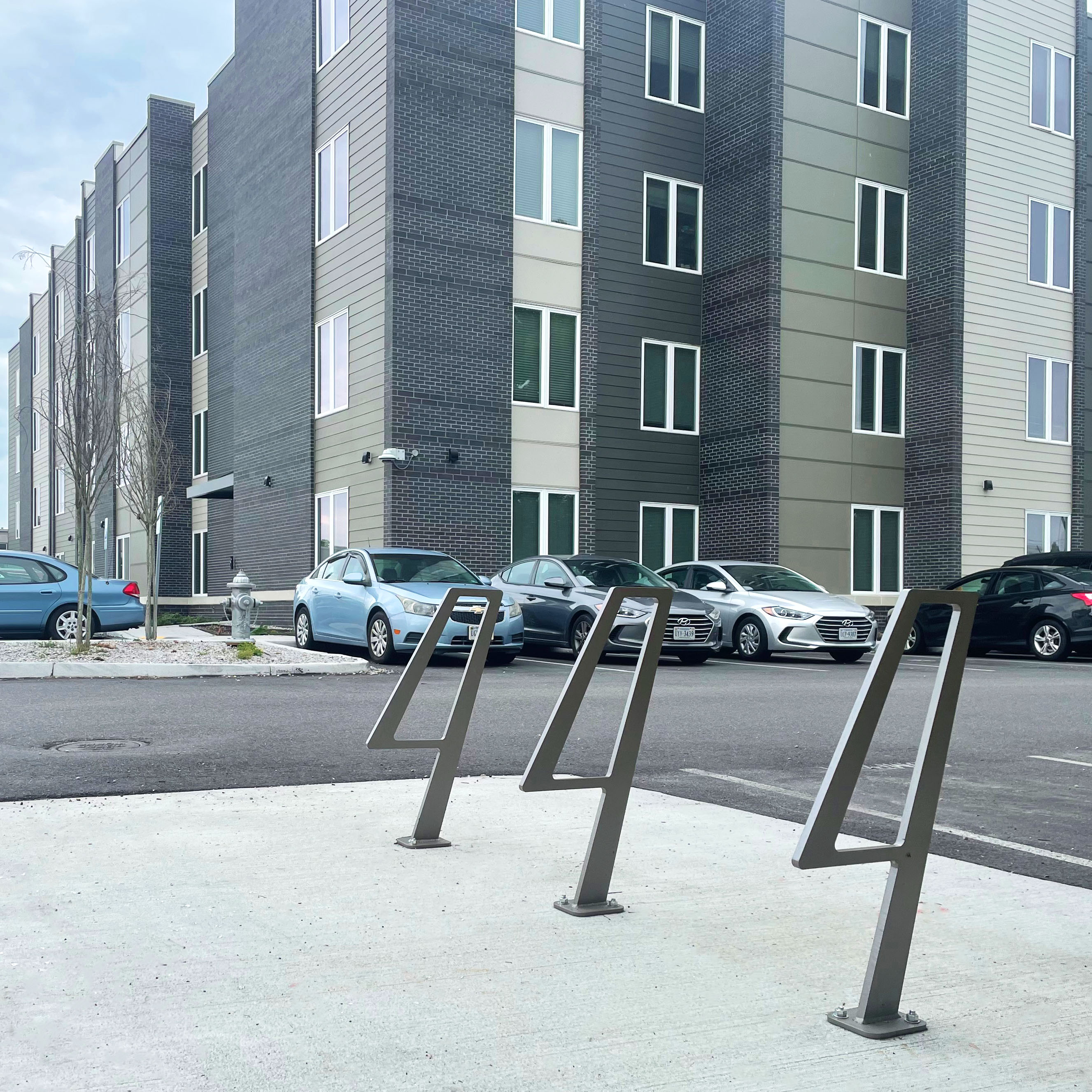 Feature Carson Bike Rack Chromite Residential Apartmentcomplex Richmondva