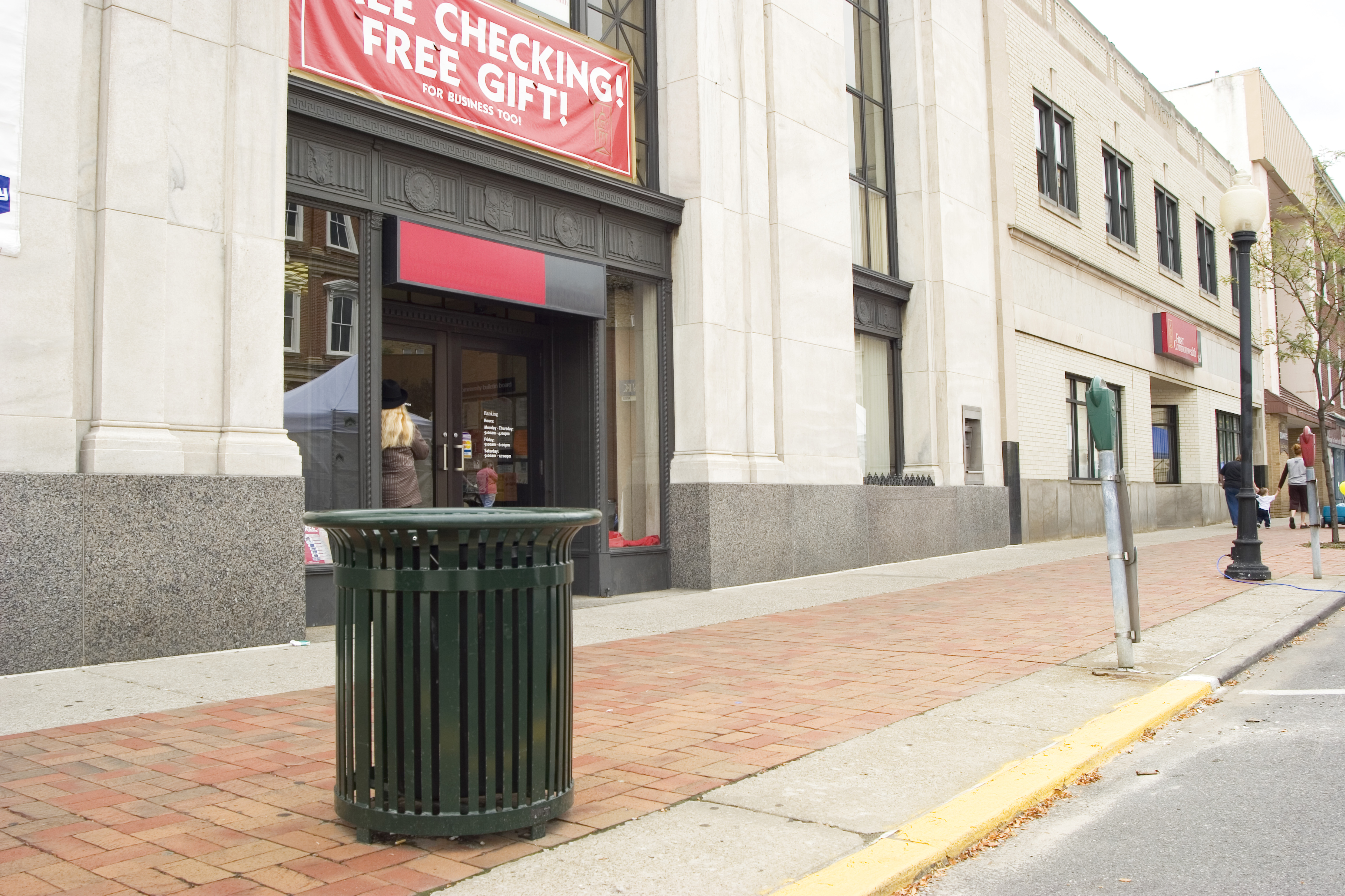 Midtown Litter Receptacle 32Gal Huntergreen Municipal Streetscape