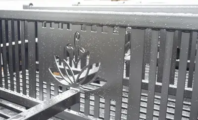 Reading Bench With Back Centerarm Sparklesilver Flower Logo