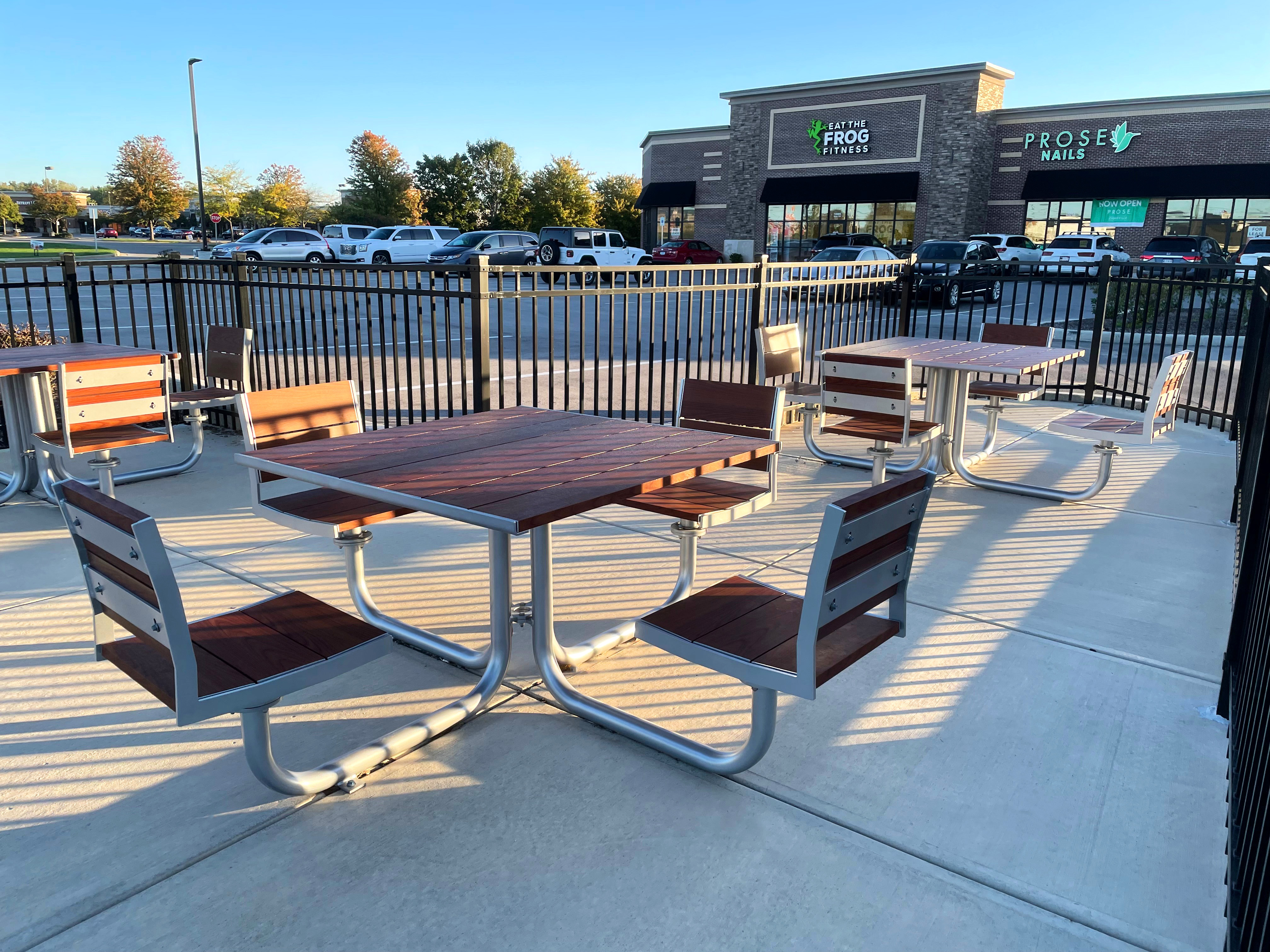 Creekview Table Set Sparklesilver Woodgrainaluminum Cherryflame Retail Zionsvillein