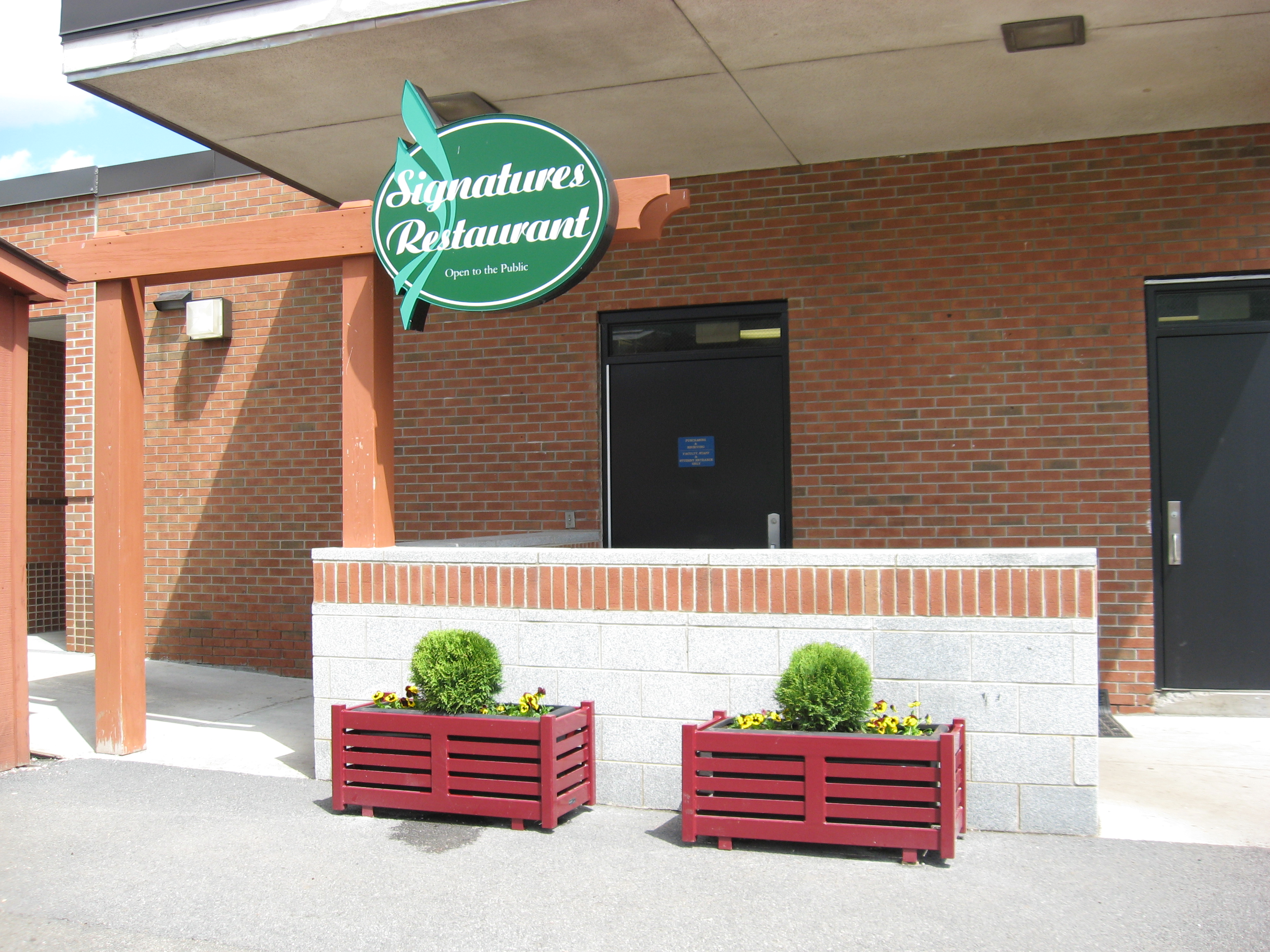 Plaza Planters Red Hosptiality Resturant