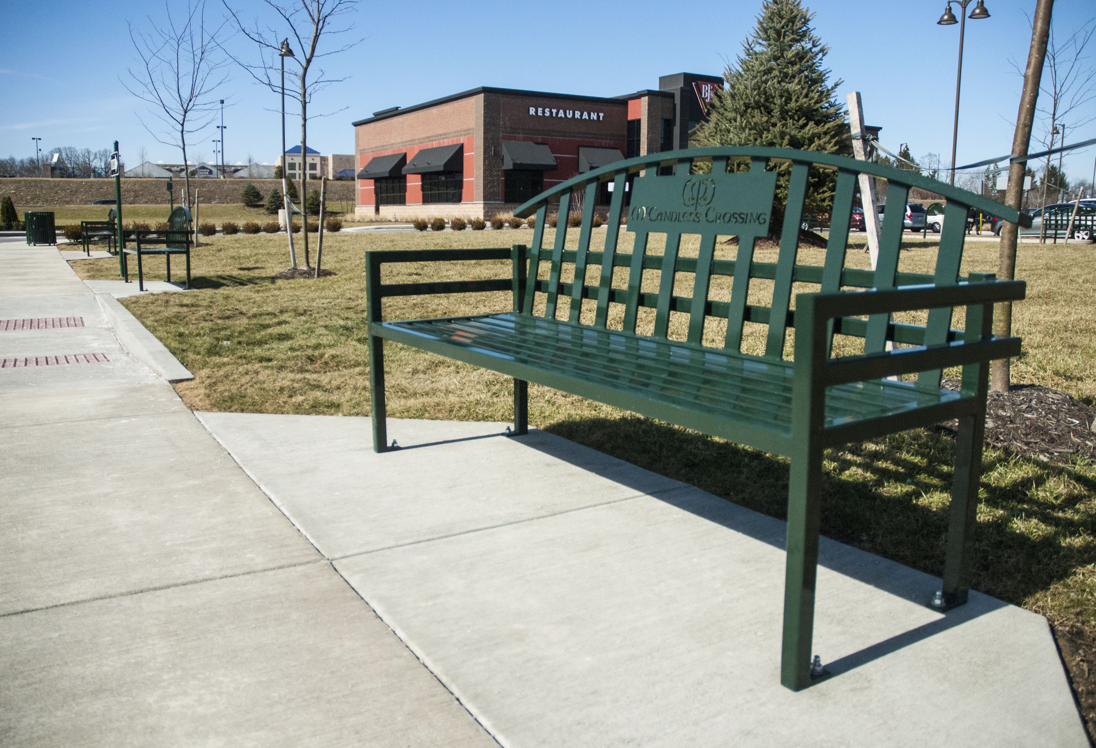 Mcconnell Bench With Back Lasercut Huntergreen Retail Mccandlesspa
