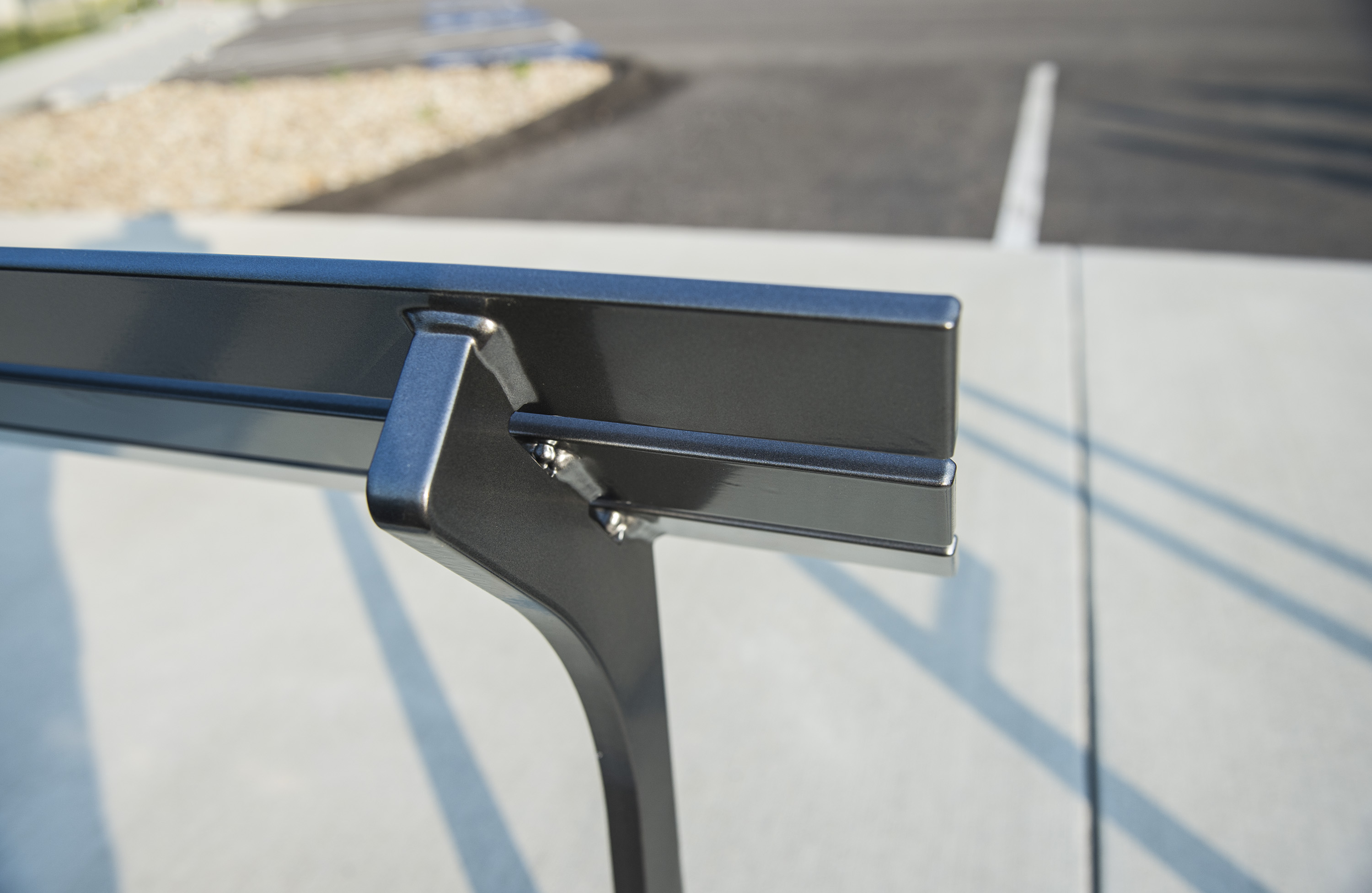 Carson Leaning Rail Titanium Corporate