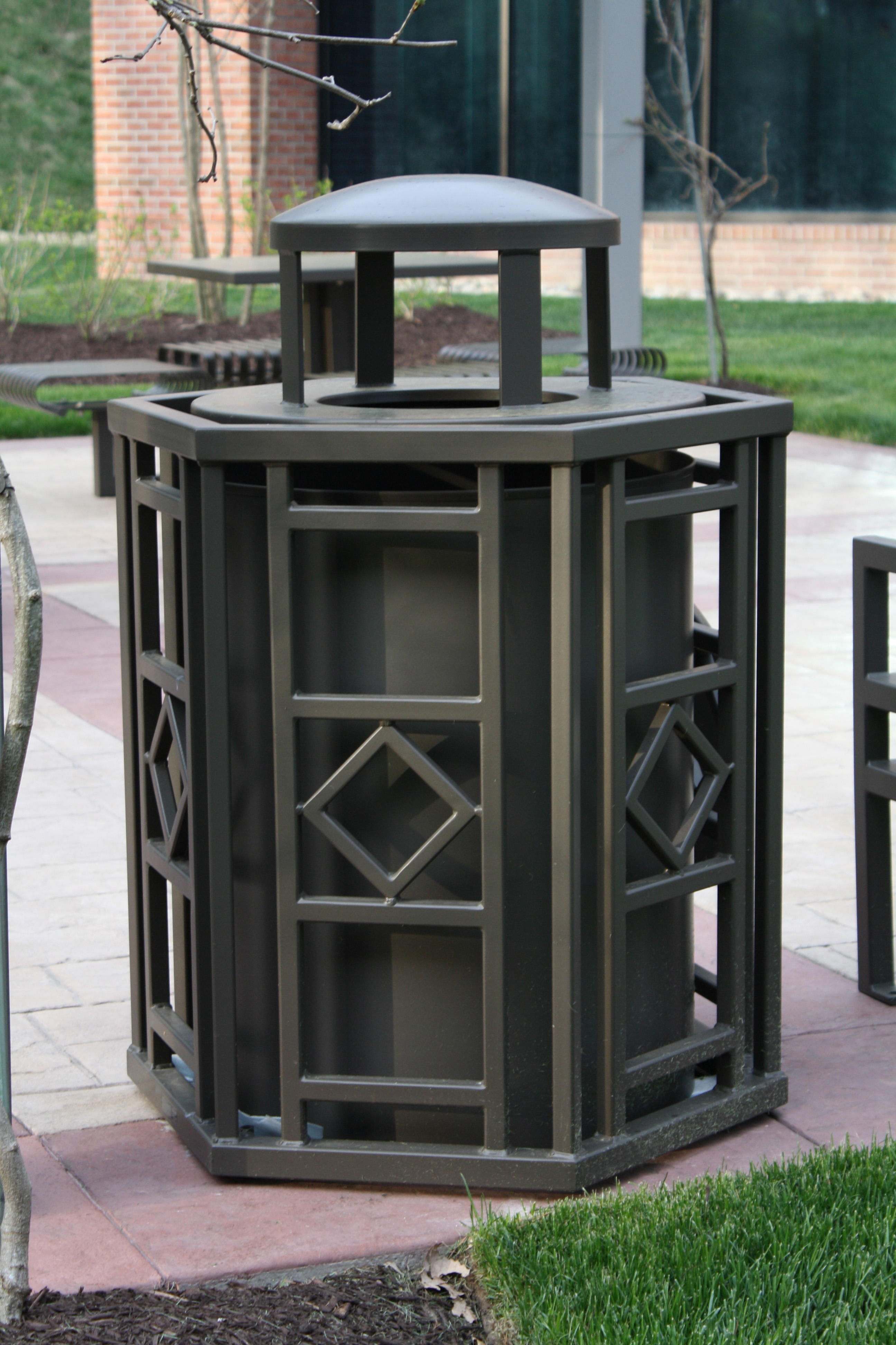 Artisan Litter Receptacle 32Gal Elevatedlid Bronze Corporate Baltimoremd (2)
