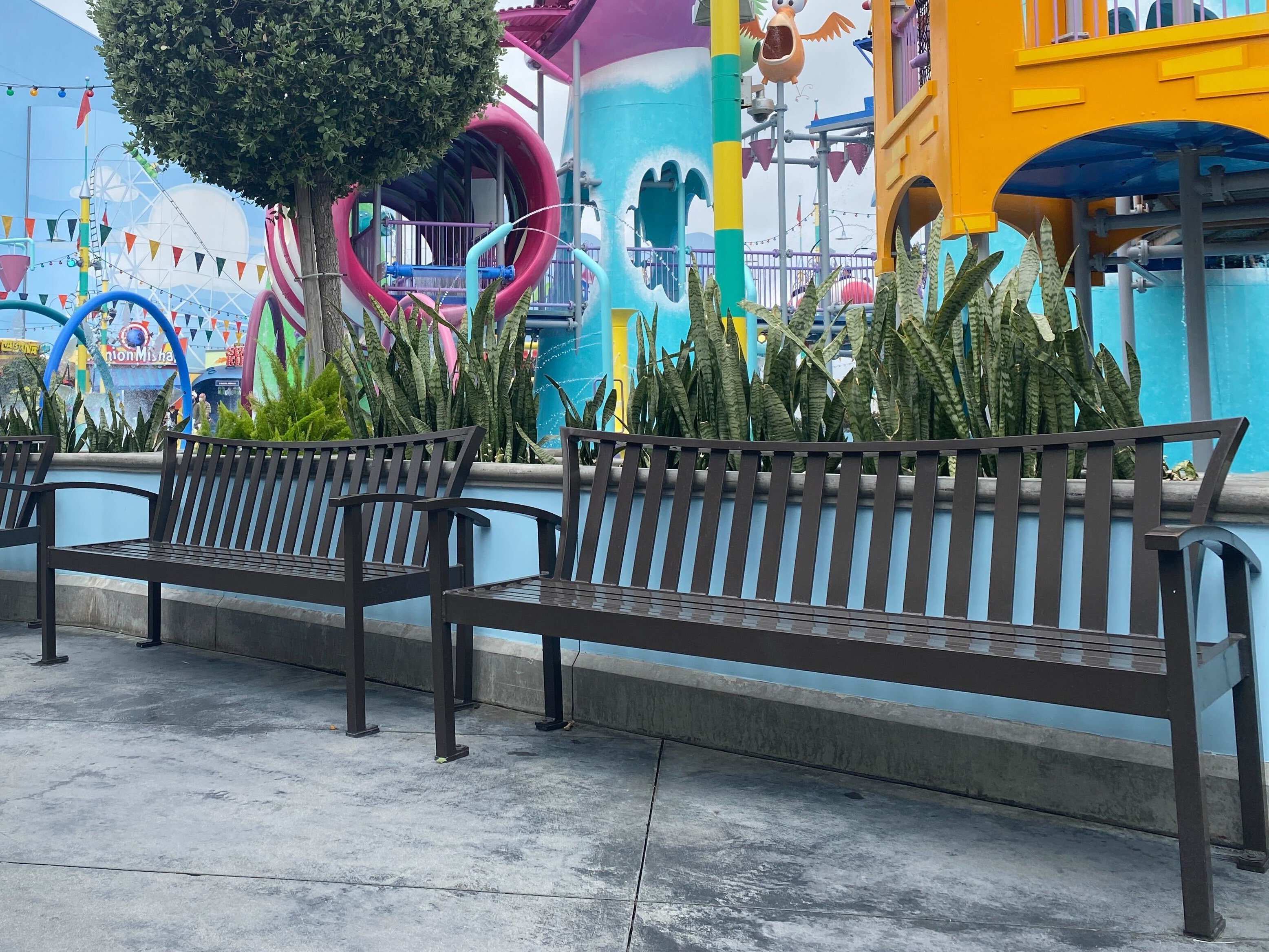 Exeter Bench With Back 6Ft Charcoal Entertainment Amusementpark Universalcityca