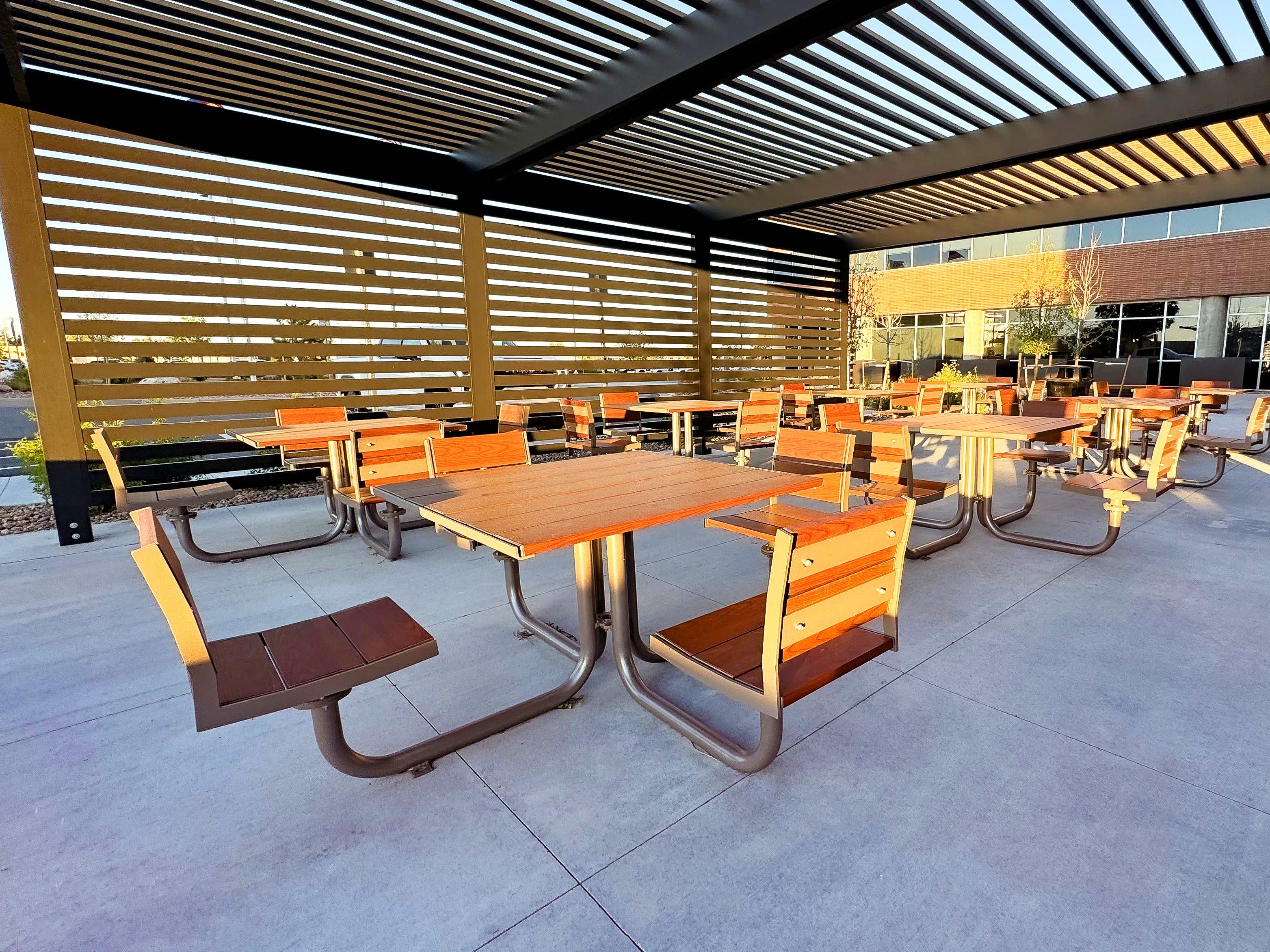 Creekview Table Bronze Woodgrainaluminum Cherryflame Corporate CO