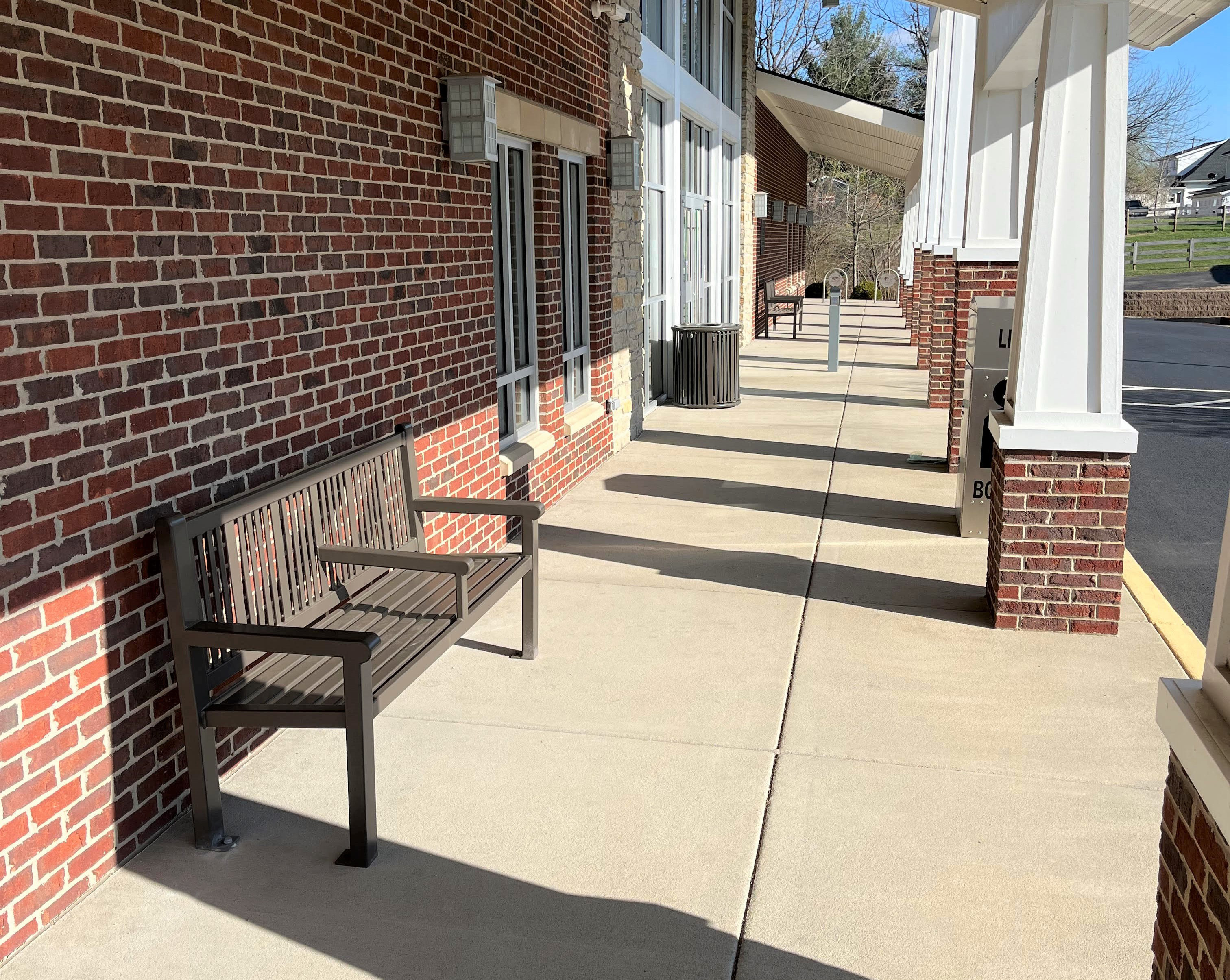Reading Bench With Back 6Ft Centerarm Reading Round Litter Receptacle 32Gal Bronze Municipal Library Springfieldky
