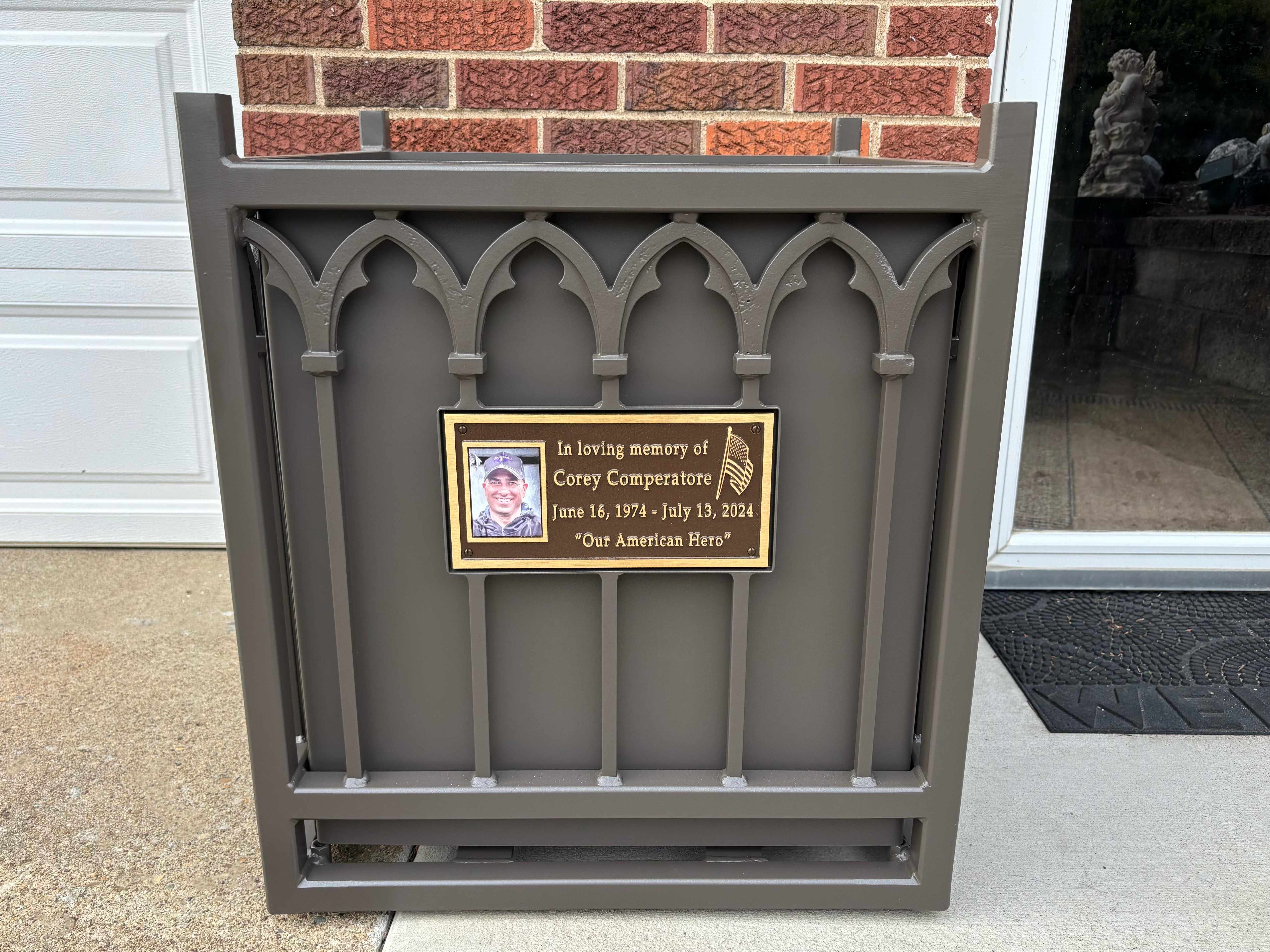 Augustine Planter 32Gal Bronze Plaque Residential Onsite