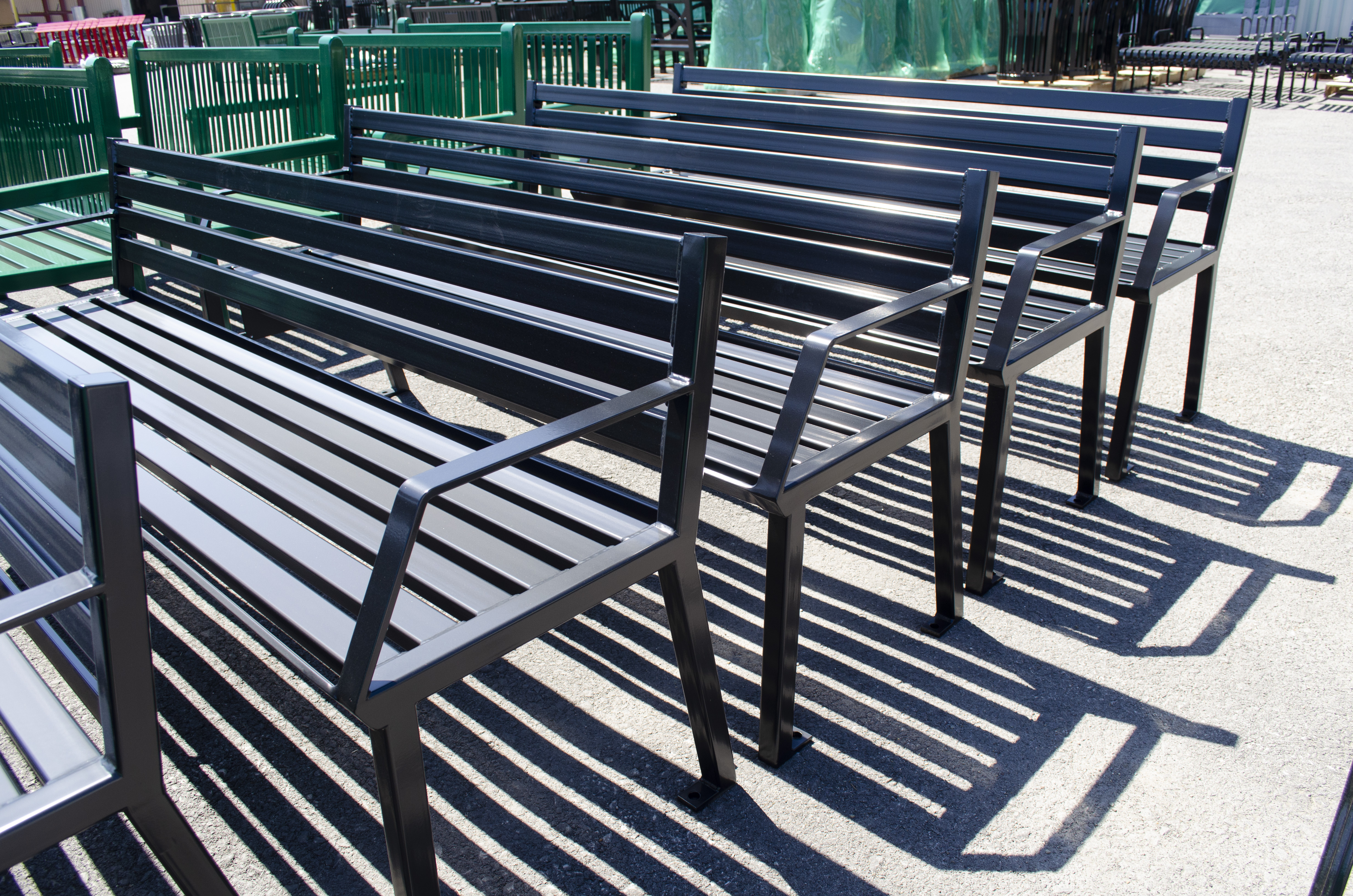 Enzo Bench With Back Glossblack Steel
