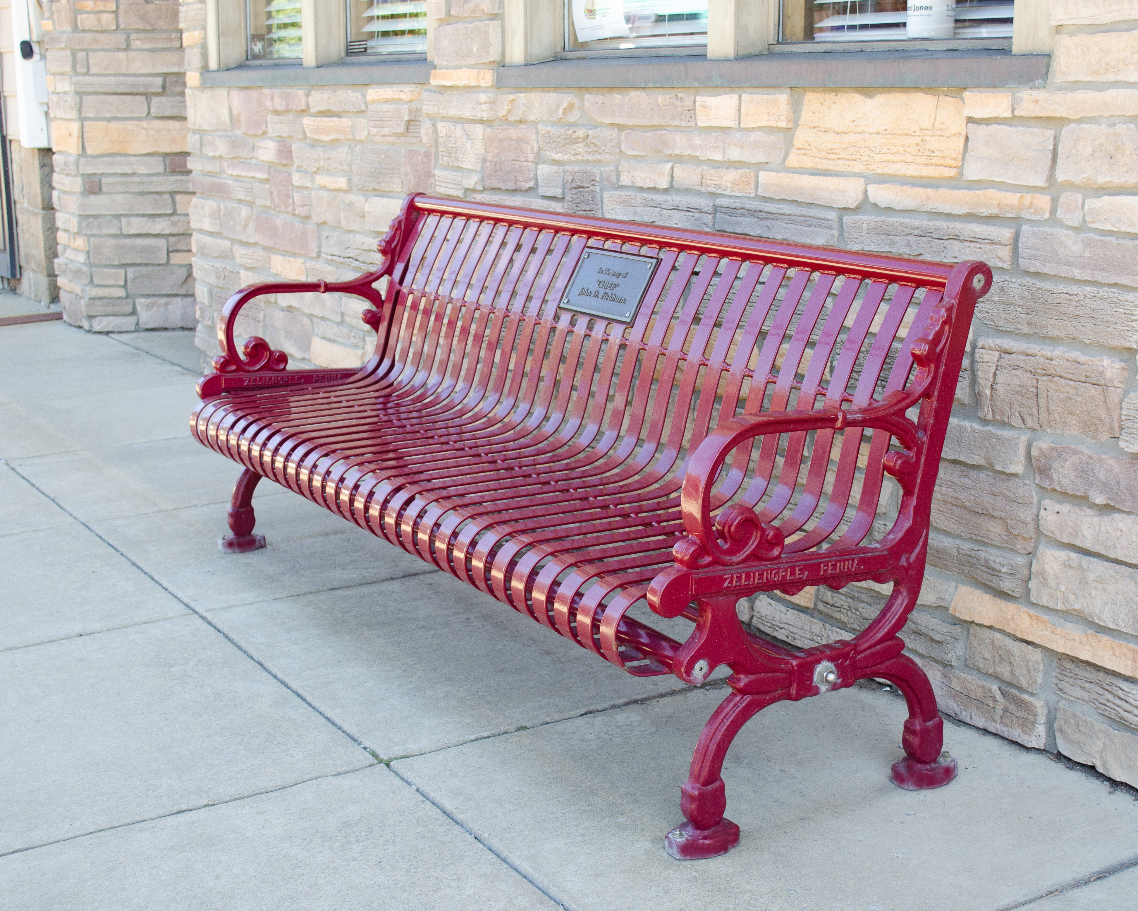 Lamplighter Bench With Back 6Ft Plaque Burgundy Municipal Streetscape Zelienoplepa