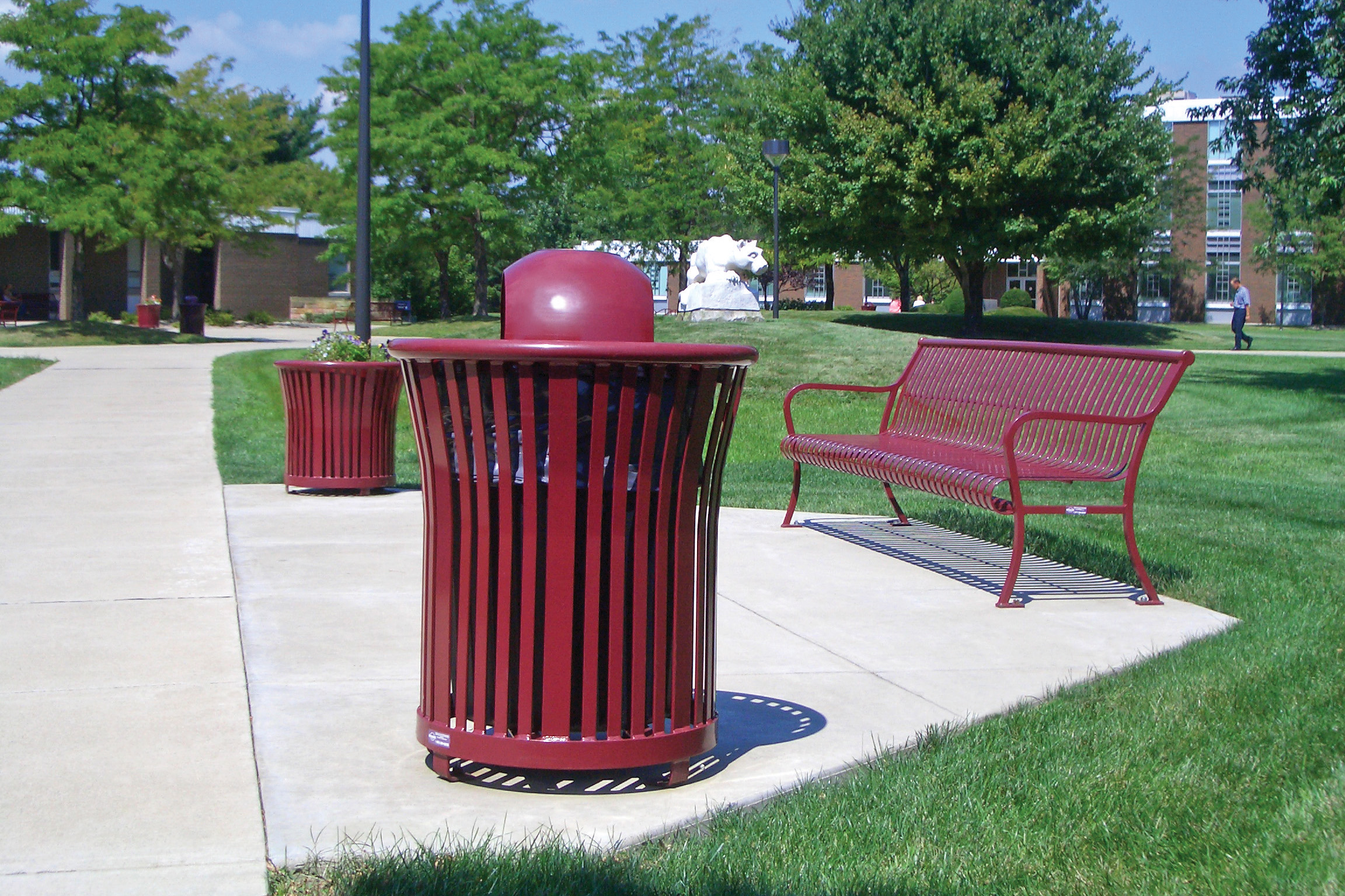 harmony-litter-receptacle-pullman-bench-on-campus.jpg