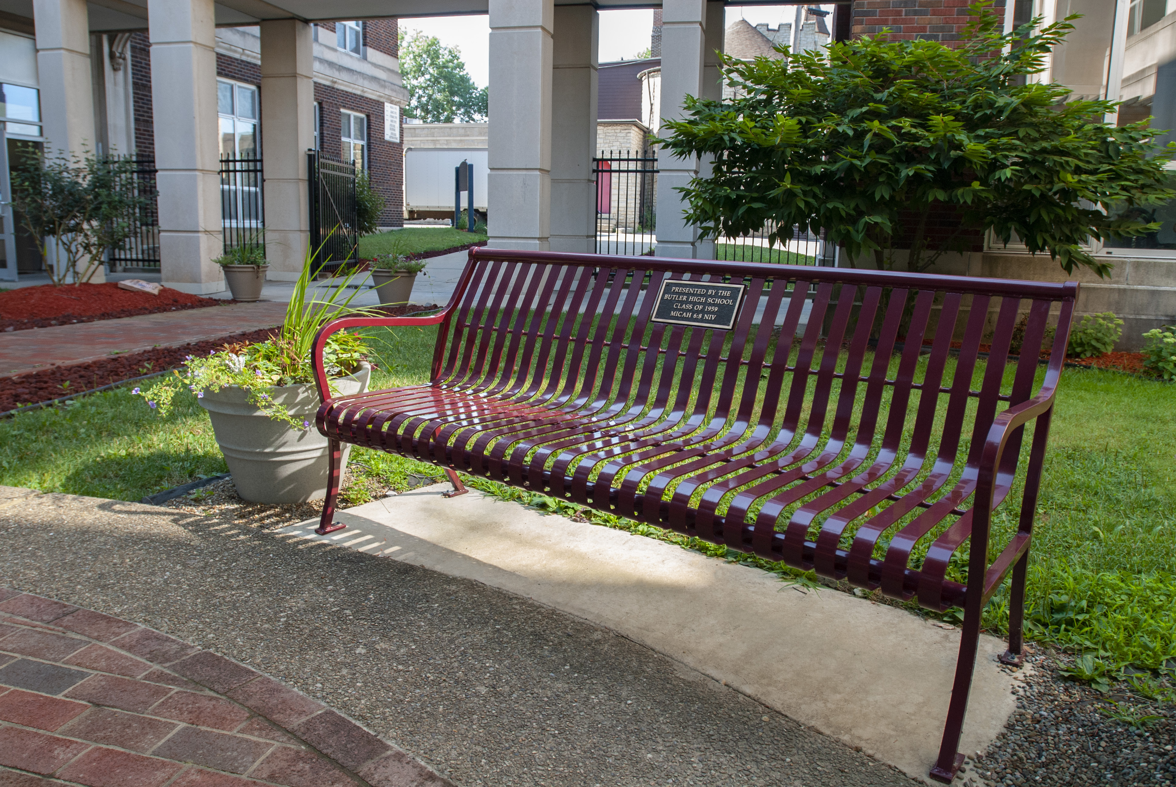 Pullman Bench With Back 6Ft Plaque Burgundy Education Butlerpa