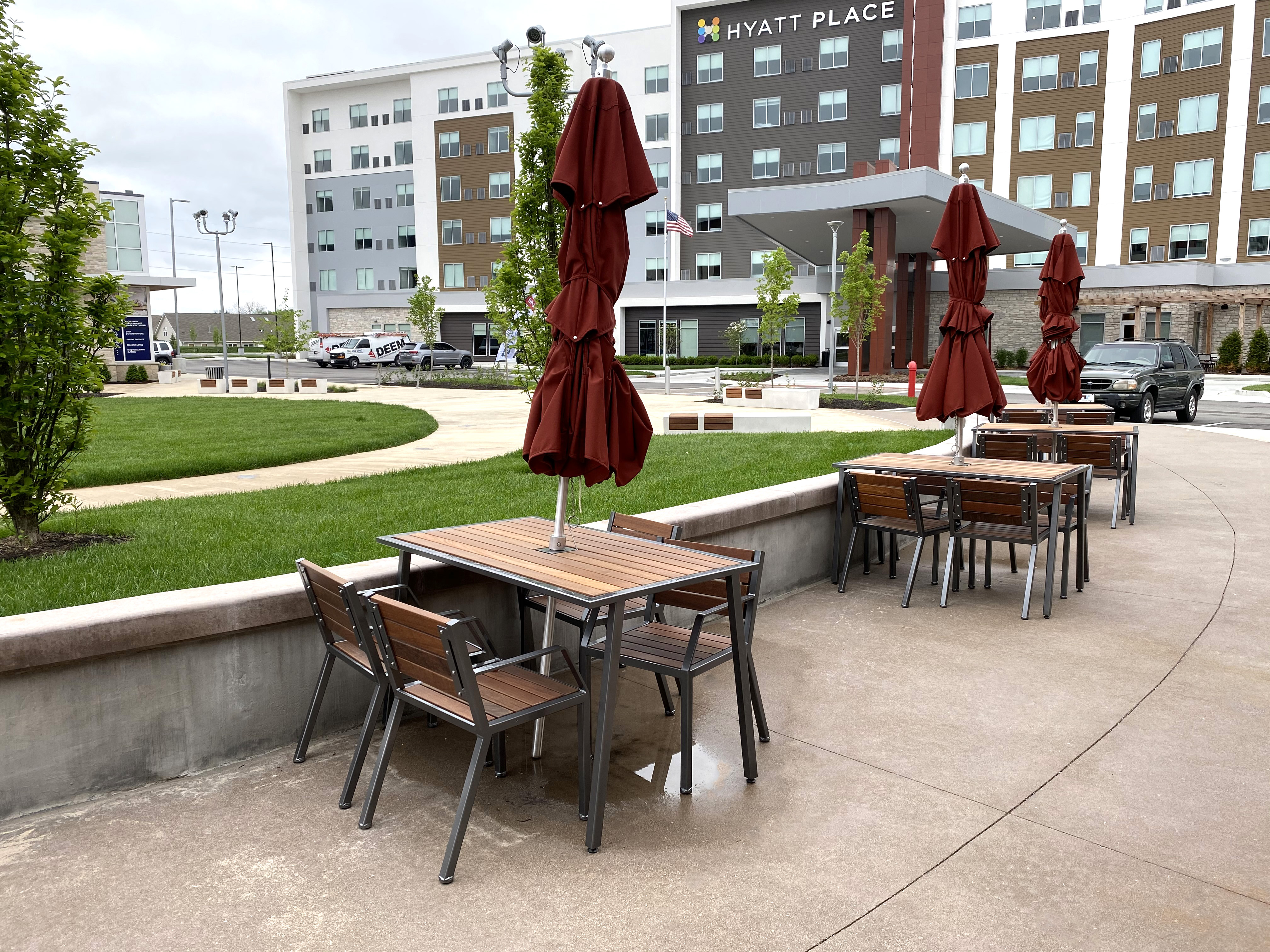 Enzo Table Sets Chromite Ipe Umbrellas Retail Fishersin