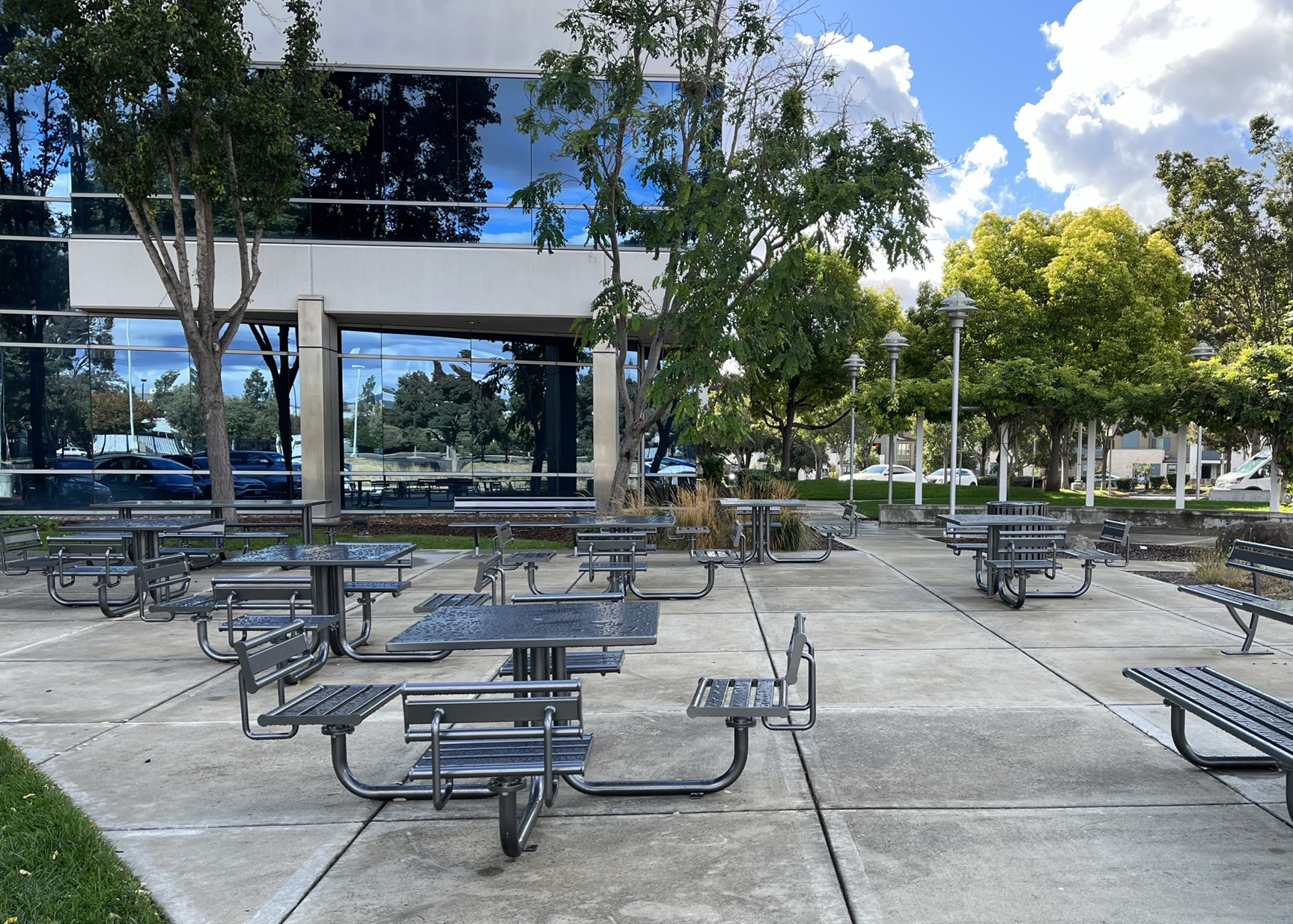 Feature Penn Table Set Square With Back Chromite Corporate