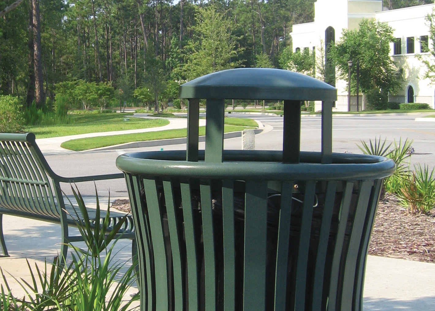Harmony Litter Receptacle 32Gal Elevatedlid Verdigreen Retail Myrtlebeachsc Lid Closeup