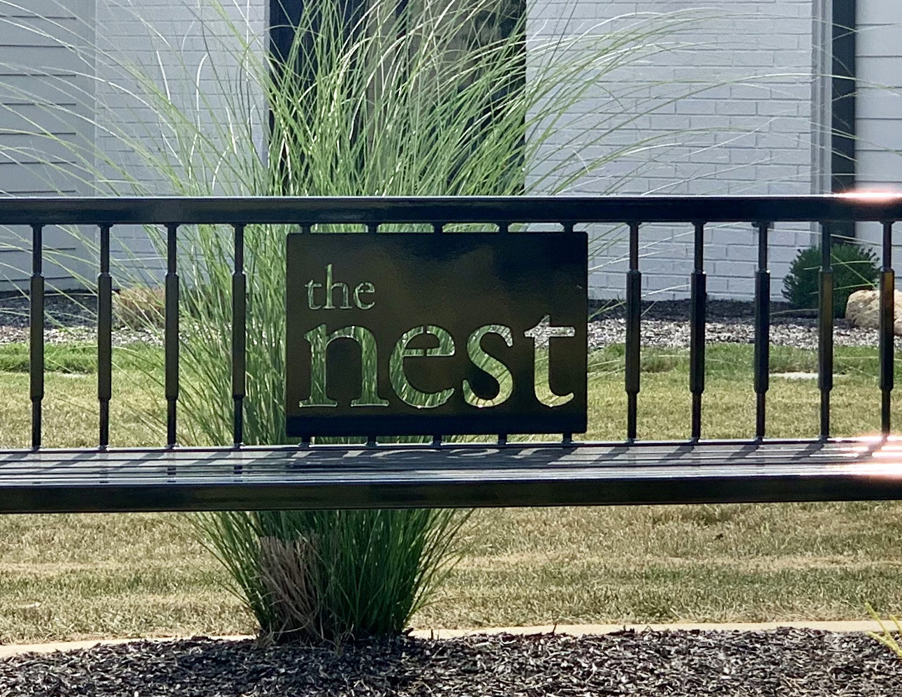 Leesburg 6Ft Bench With Back Logo Glossblack Storefront Copy