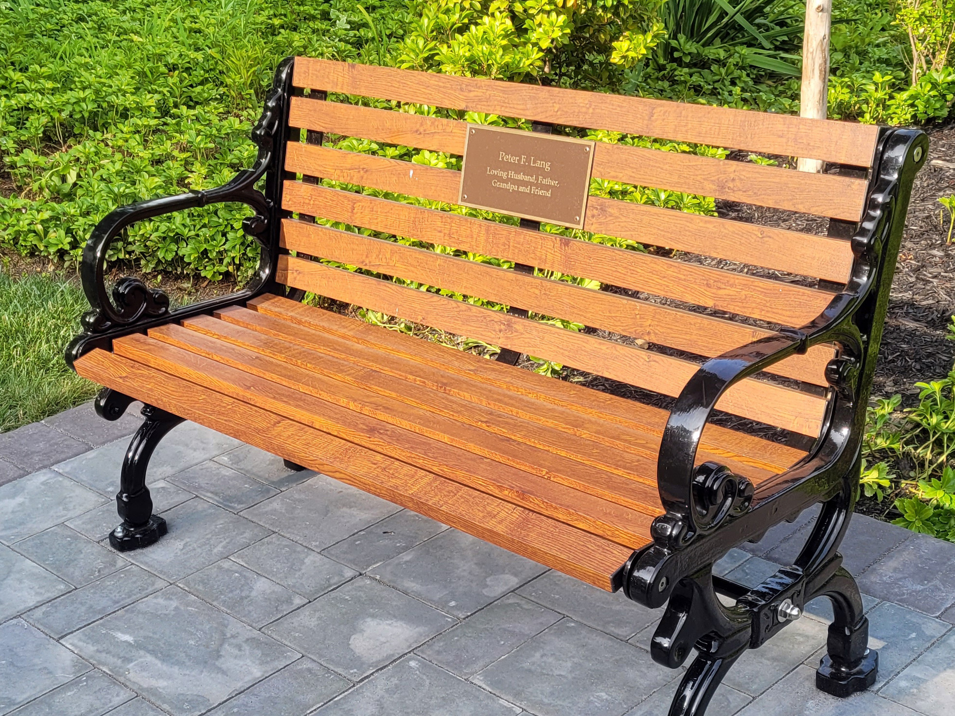 Rosedale Bench With Back 4Ft Woodgrainaluminum Orientalbeech Glossblack Plaque