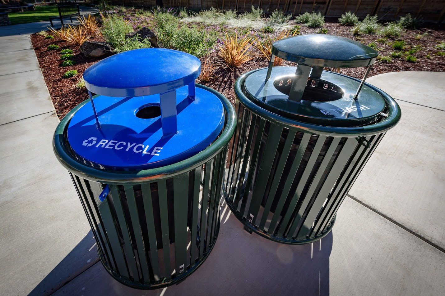 Reading Litter Receptacle Reading Recycling Receptacle 32Gal Elevatedlid Chromite Municipal Park Contracostaca
