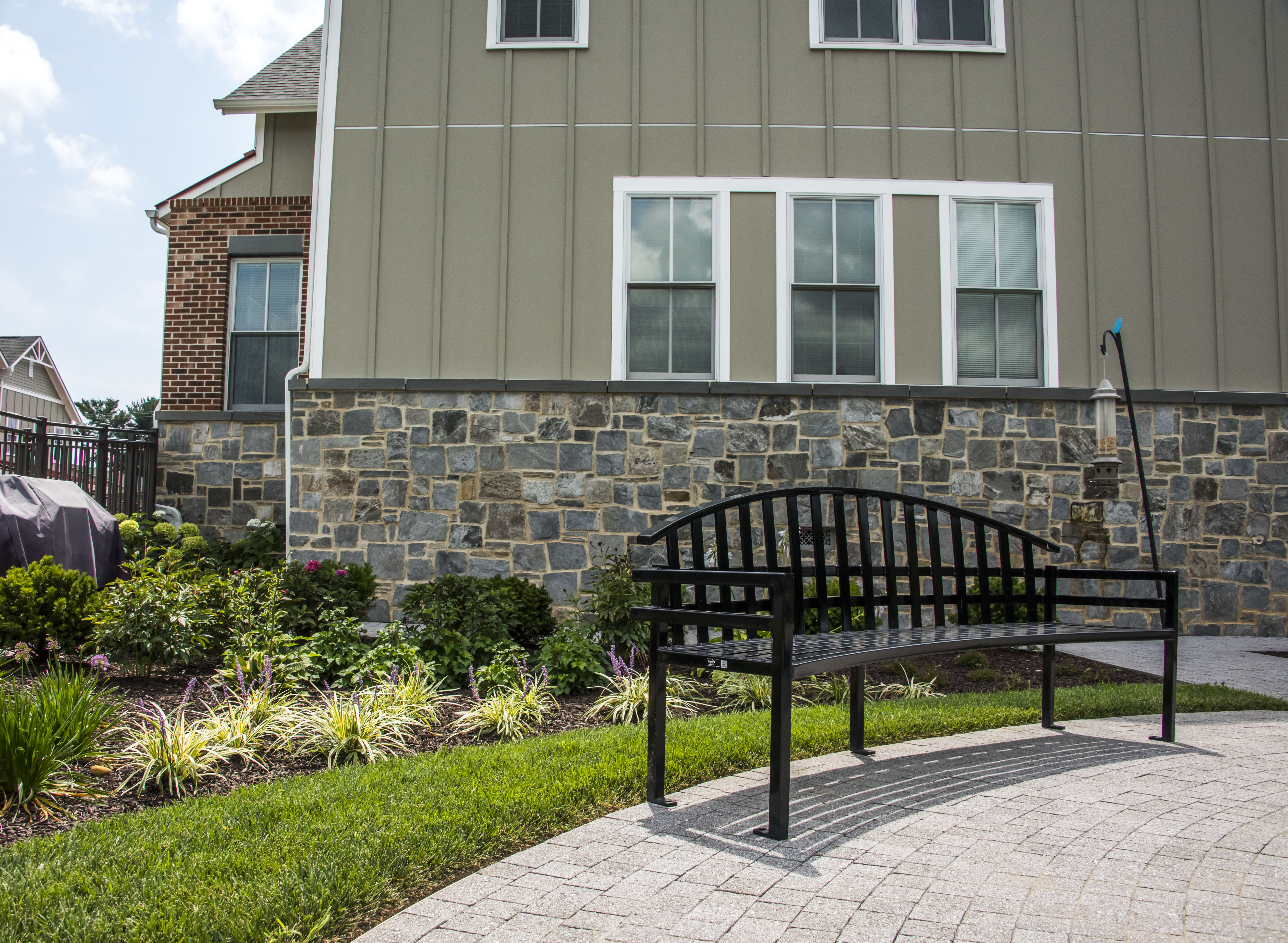 Mcconnell Curved Bench With Back 6Ft Glossblack Residential Seniorliving