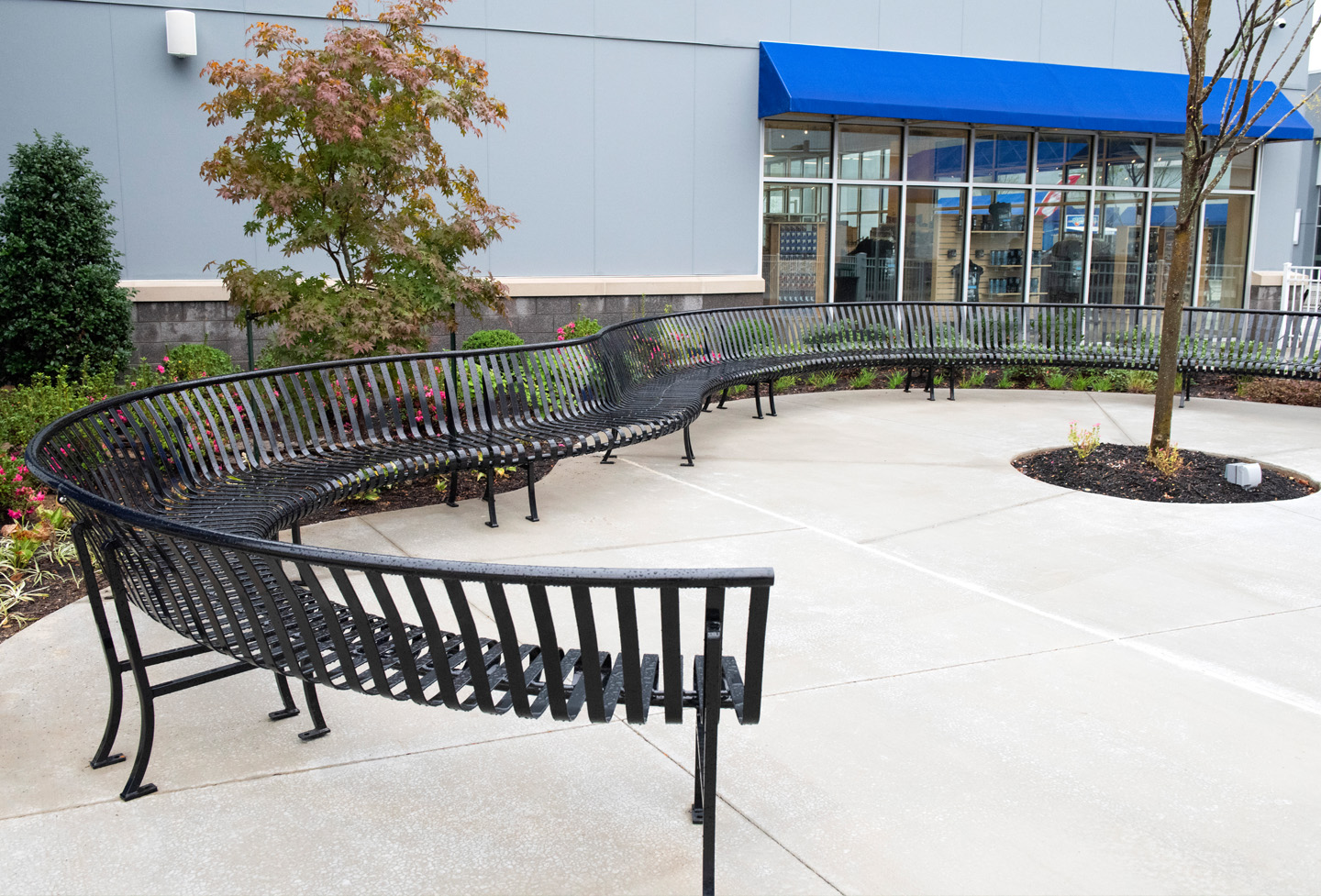 Blog7 Custom Pullman Curved Bench Guitar Shape Entertainment Retail Gracelandtn
