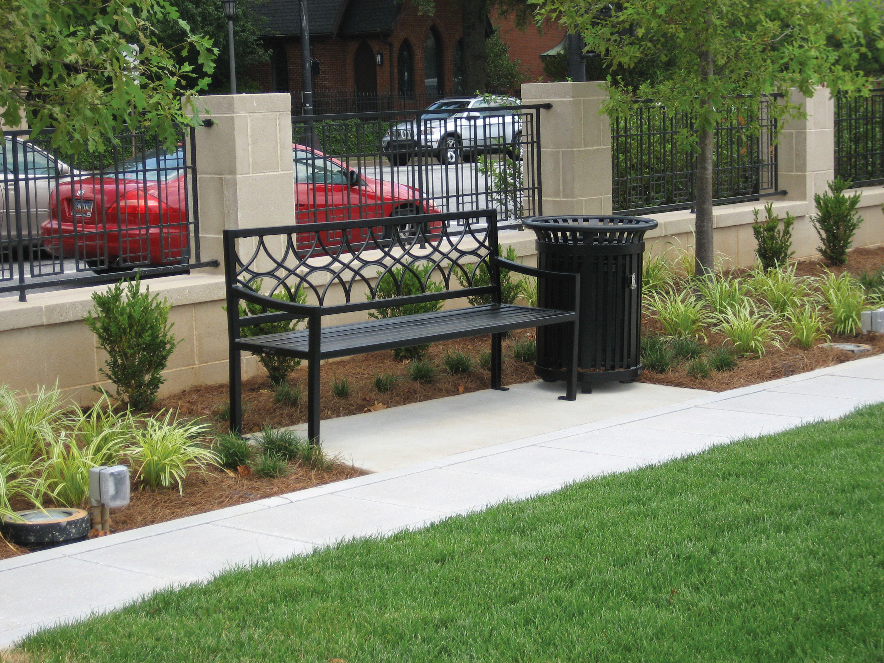 Kilian Bench With Back 6Ft Glossblack Midtown Litter Receptacle 32Gal Glossblack Corporate Park