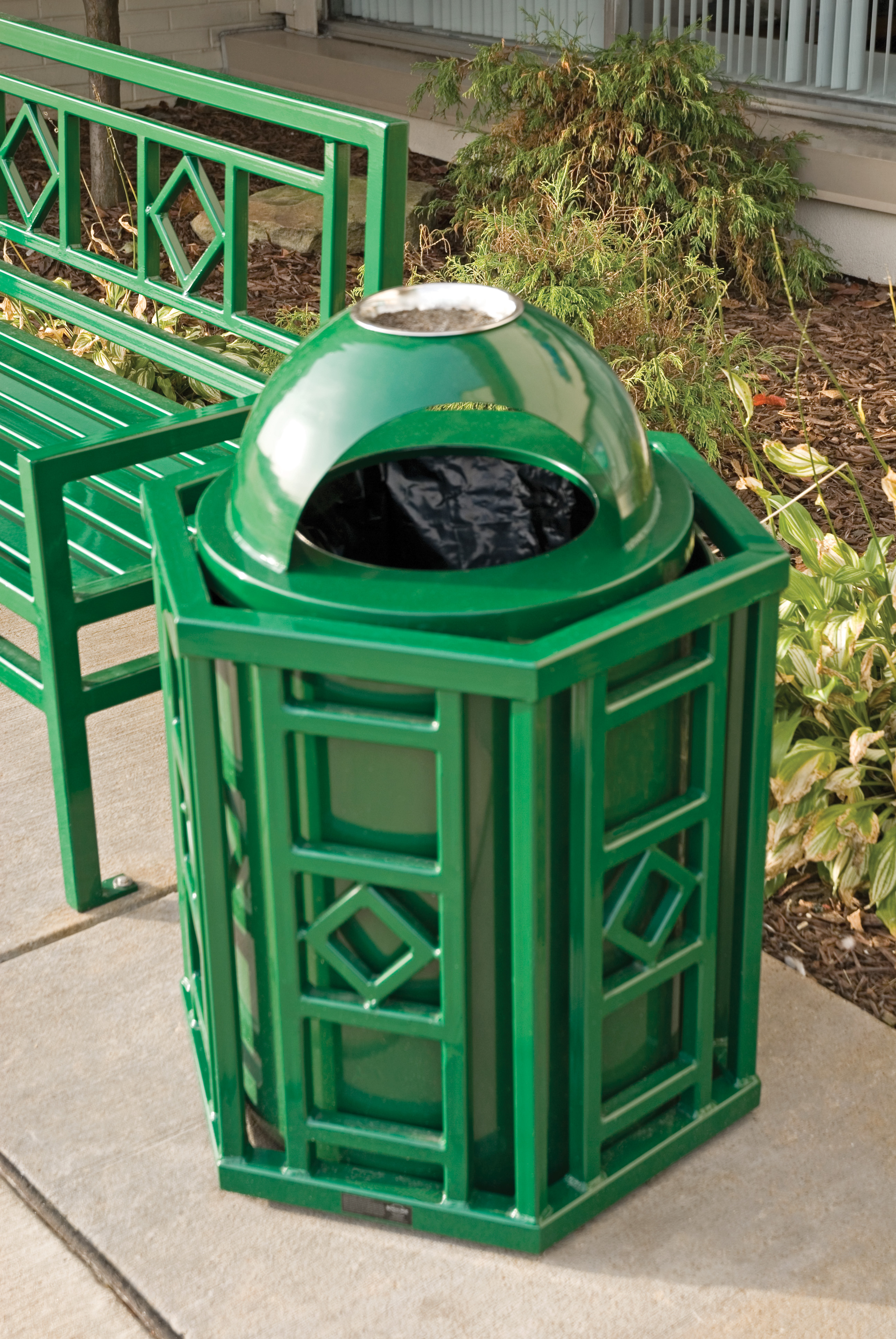 Artisan Litter Receptacle 22Gal Domelid Evergreen