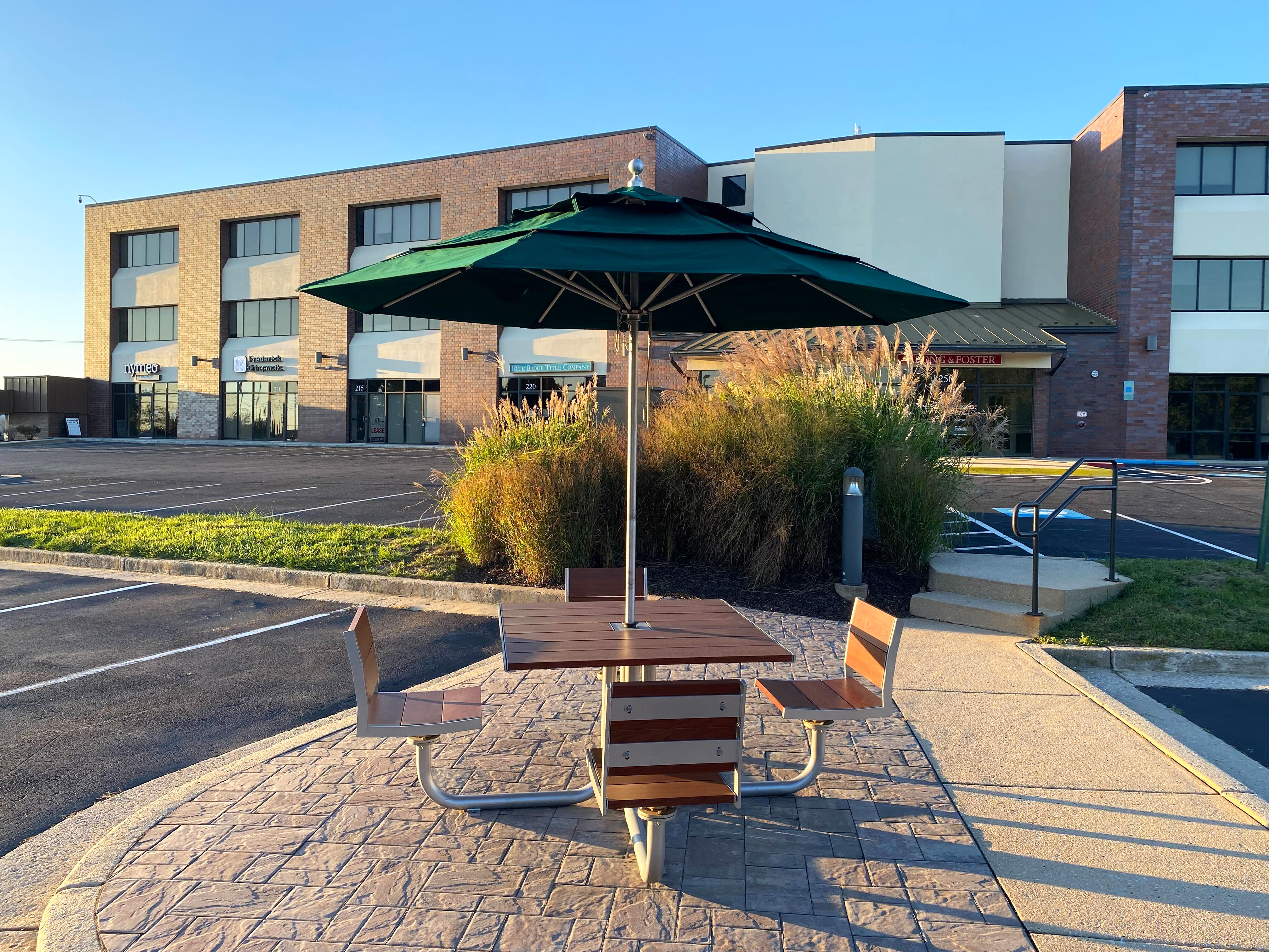 Creekview Table Sparklesilver Woodgrainaluminum Cherryflame Umbrella Corporate Frederickmd