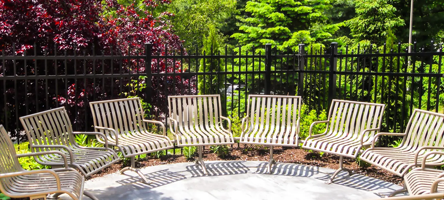 Pullenium Curved Bench With Back With Arms Champagne Residential Seniorliving (1)