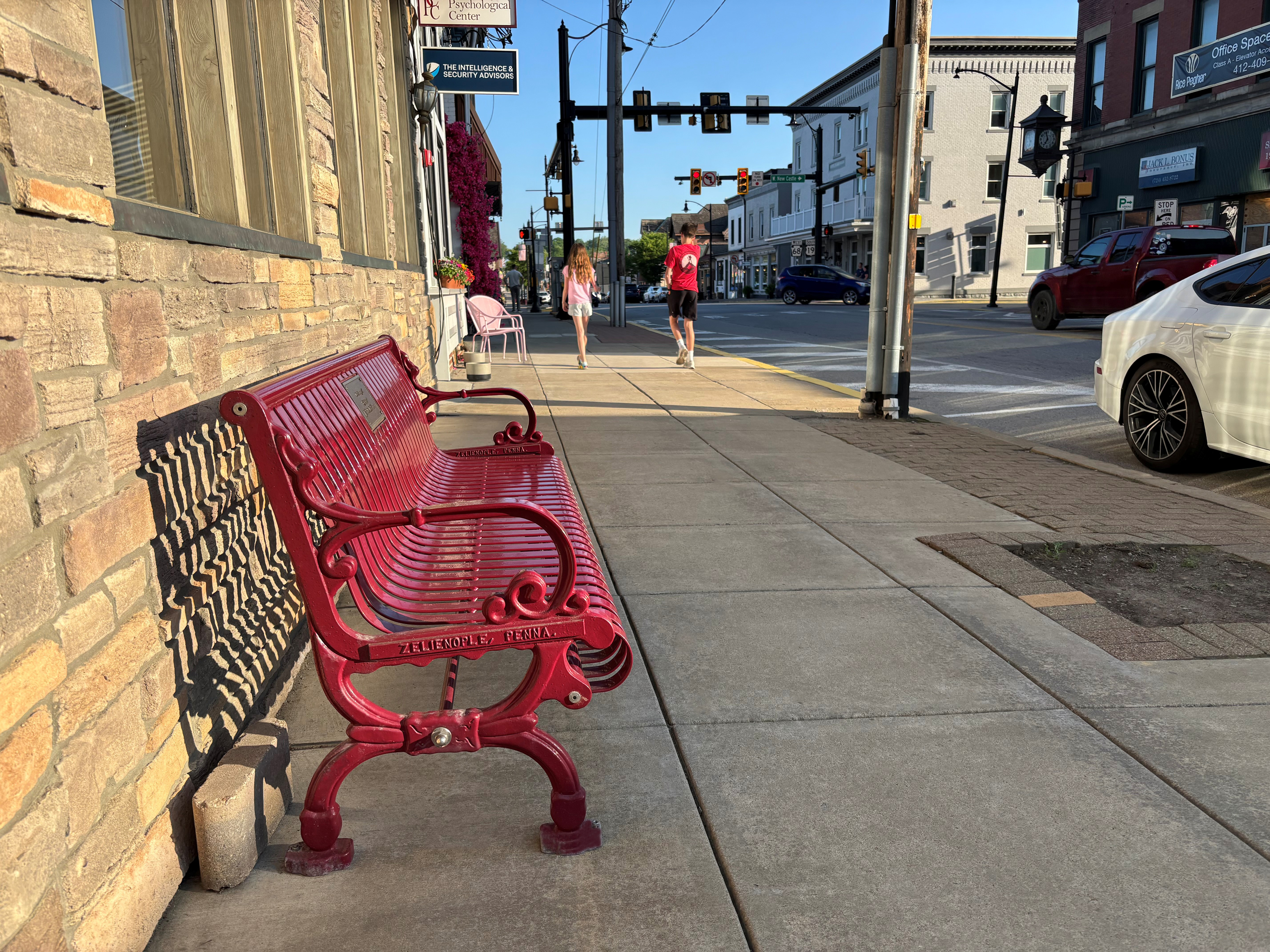 Lamplighter Bench With Back 6Ft Plaque Burgundy Municipal Streetscape Zelienoplepa