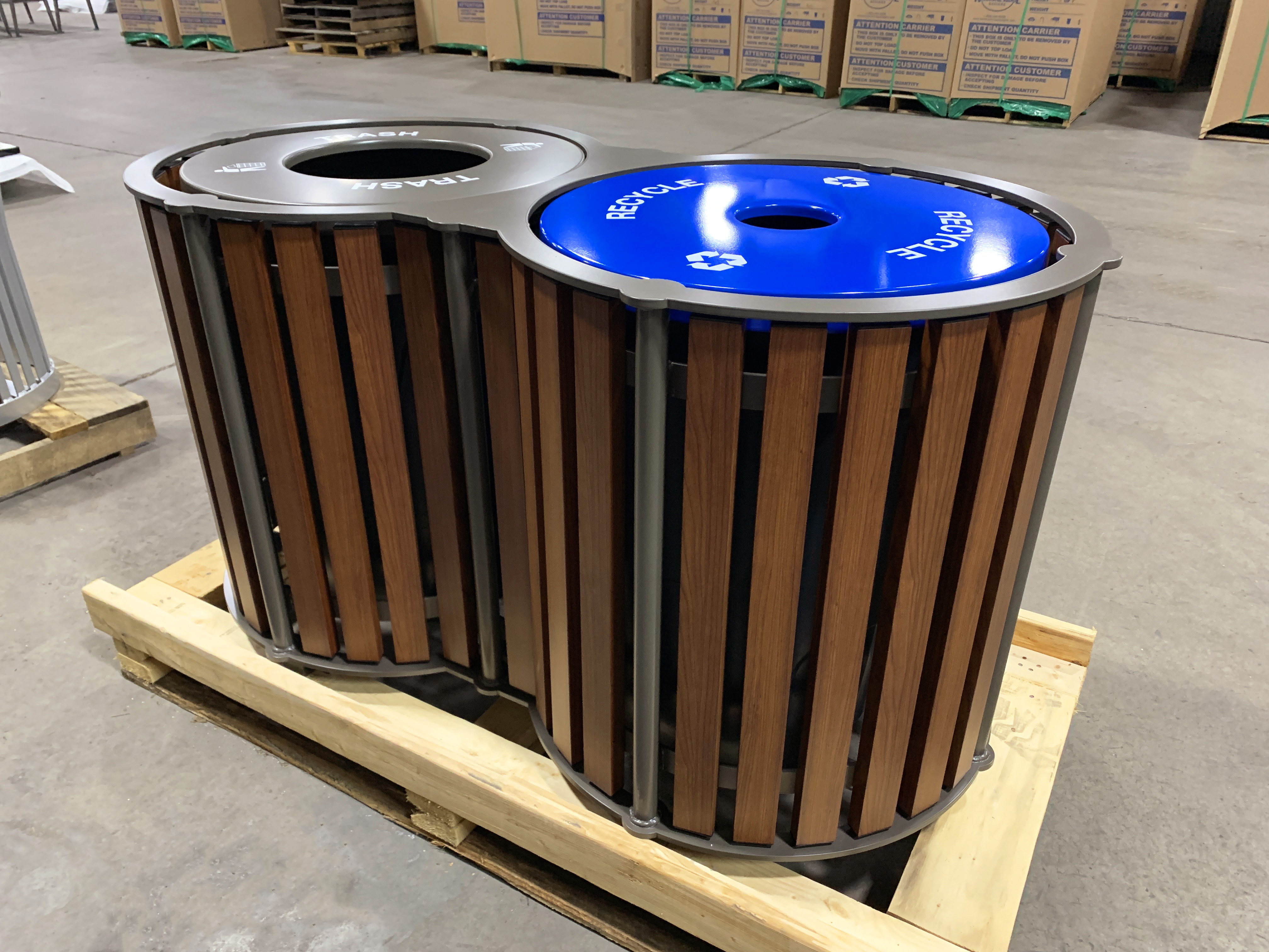 Penn Dual Litter Recycle Receptacle 32Gal Woodgrainaluminum Cherryflame Bronze Krdplant