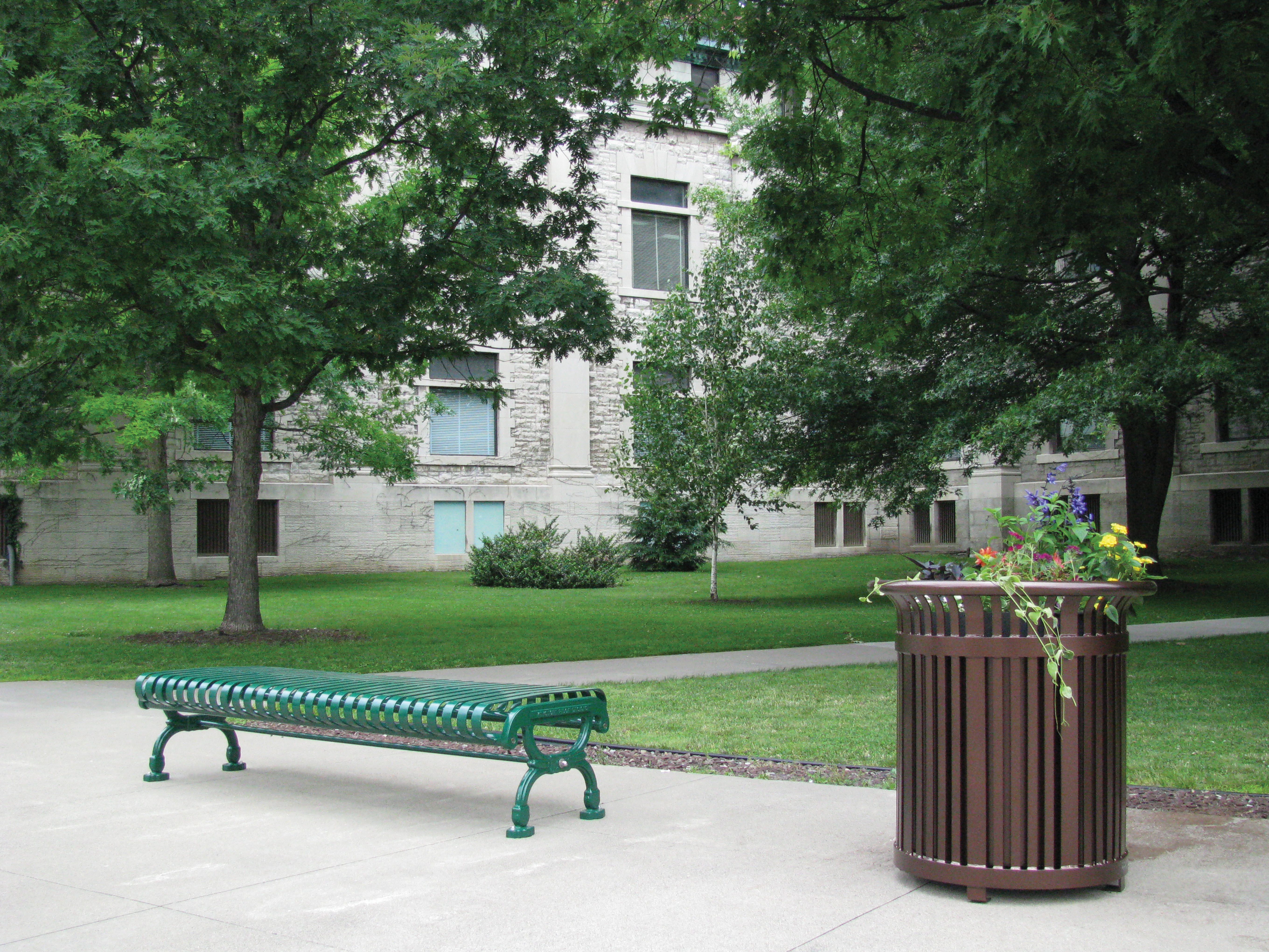 Lamplighter Bench Without Back Evergreen Midtown Planter 32Gal Coppervein Midtown Municipal