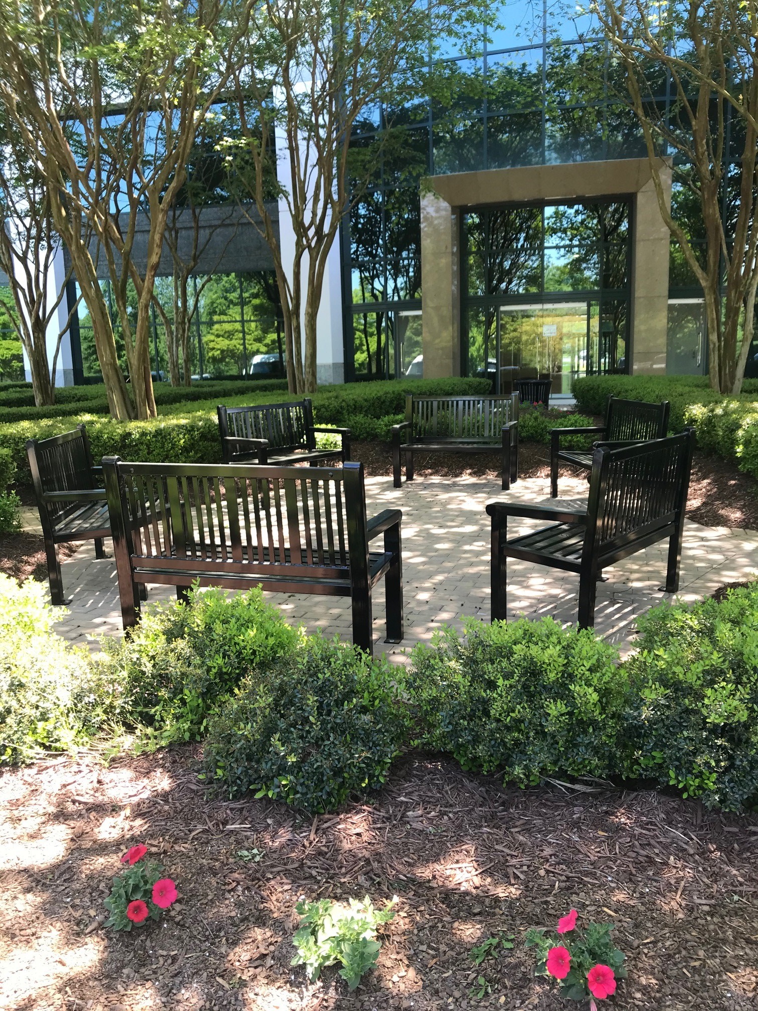 Reading Bench With Back 4Ft Glossblack Corporate Charlottenc (1)