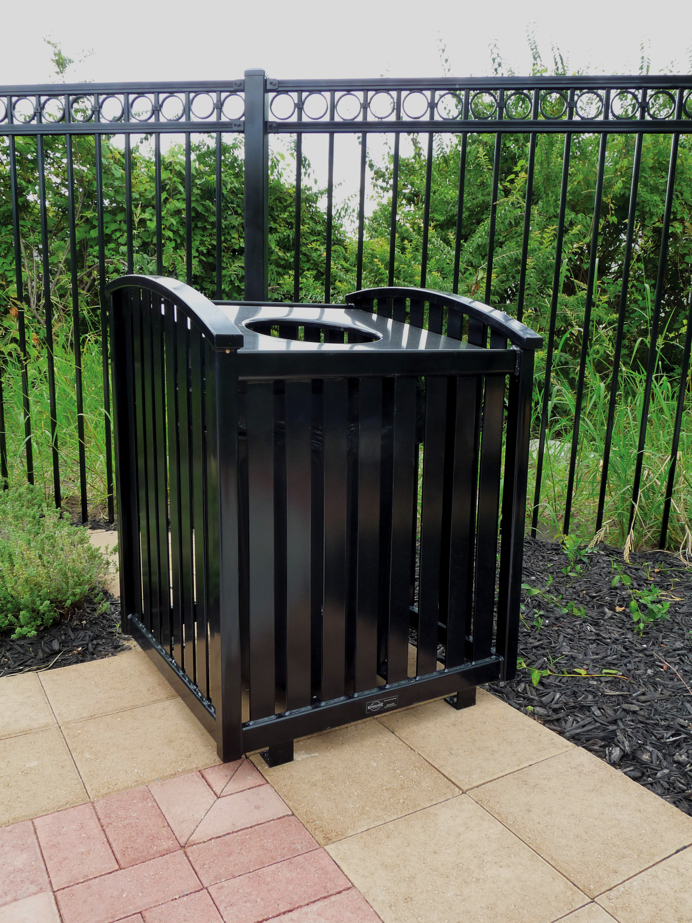 Exeter Litter Receptacle 32Gal Glossblack
