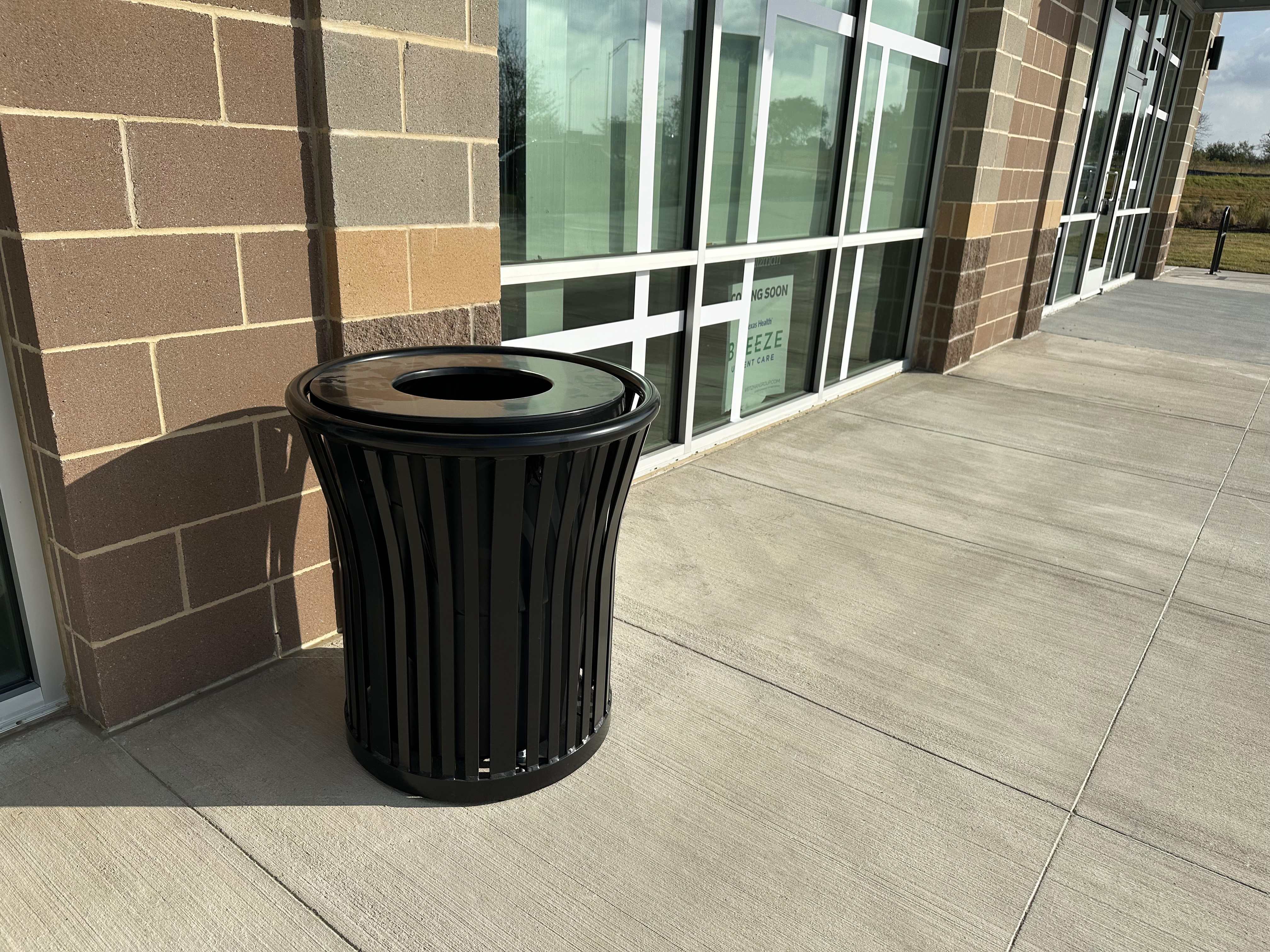 Harmony Litter Receptacle 32Gal Glossblack Retail Bondsranch Fortworthtx