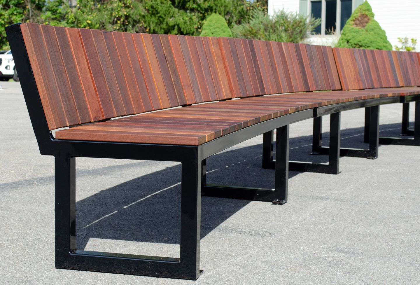 Blog13 Custom Curved Ipe Bench Vertical Slats Glossblack Krdlot