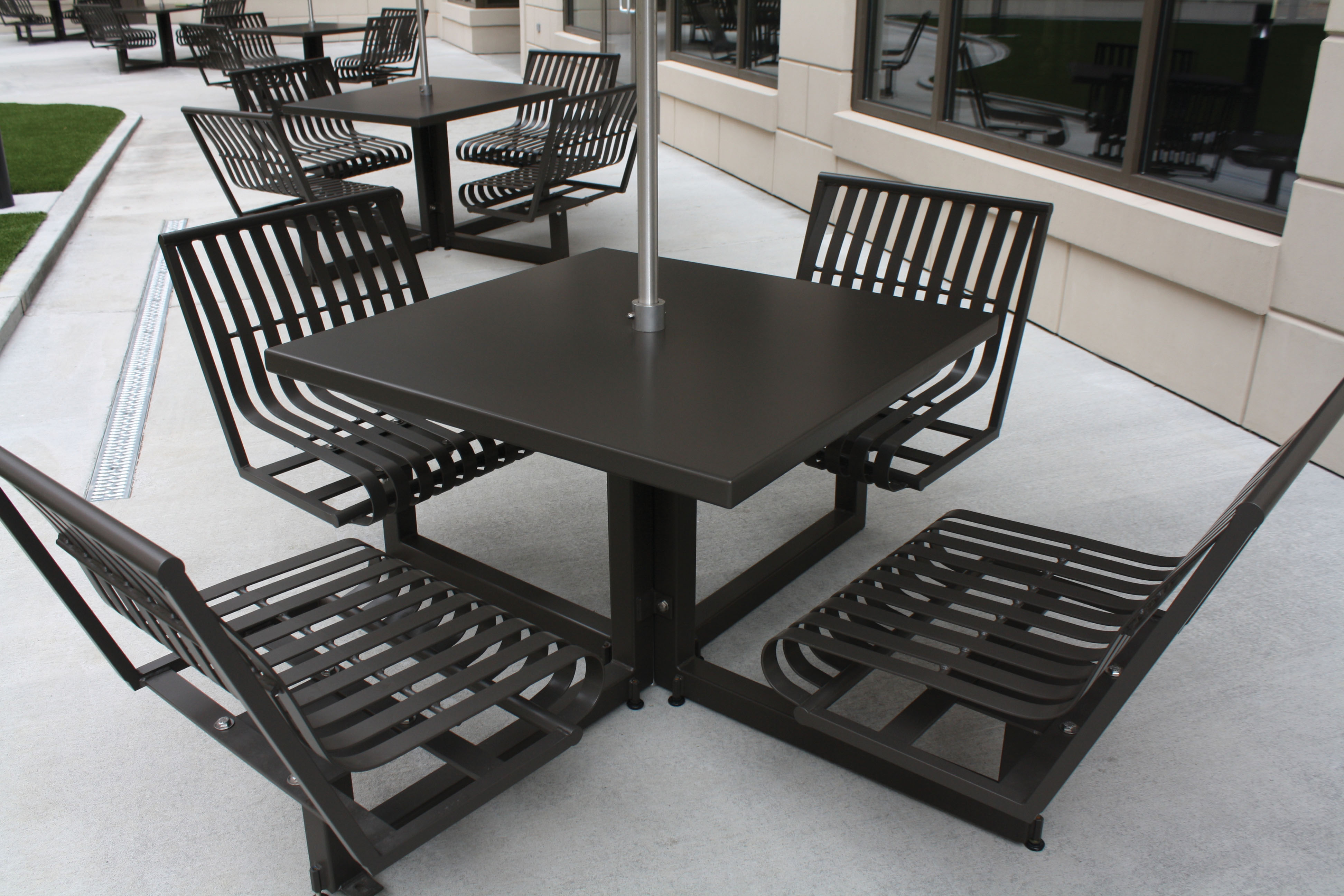 Hapsburg Table Set Glossblack Umbrella Corporate Officebuilding Morgantownwv2