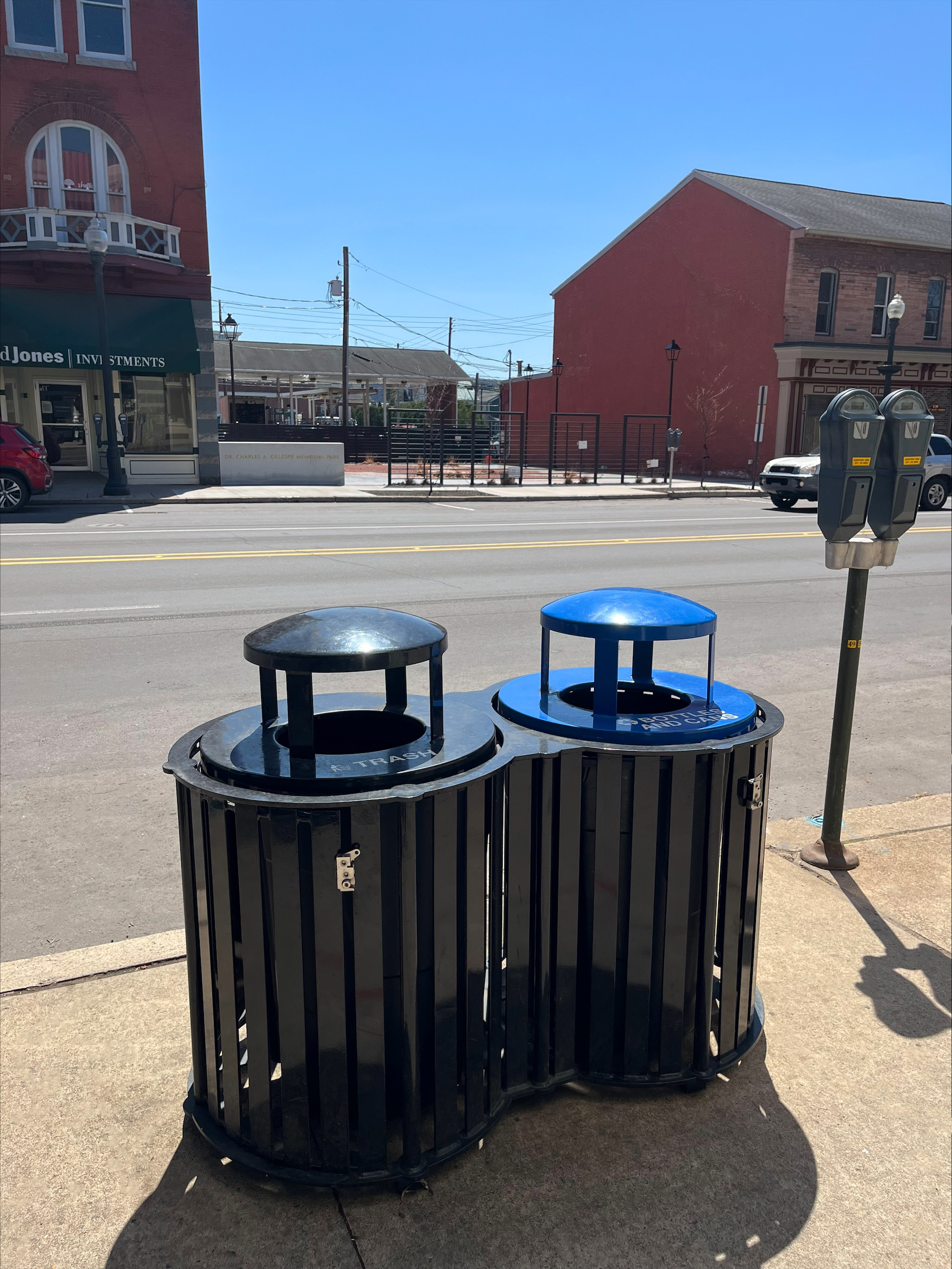 Penn Dual Litter Recycle Receptacle Elevatedlid Glossblack Streetscape Bloomsburgpa